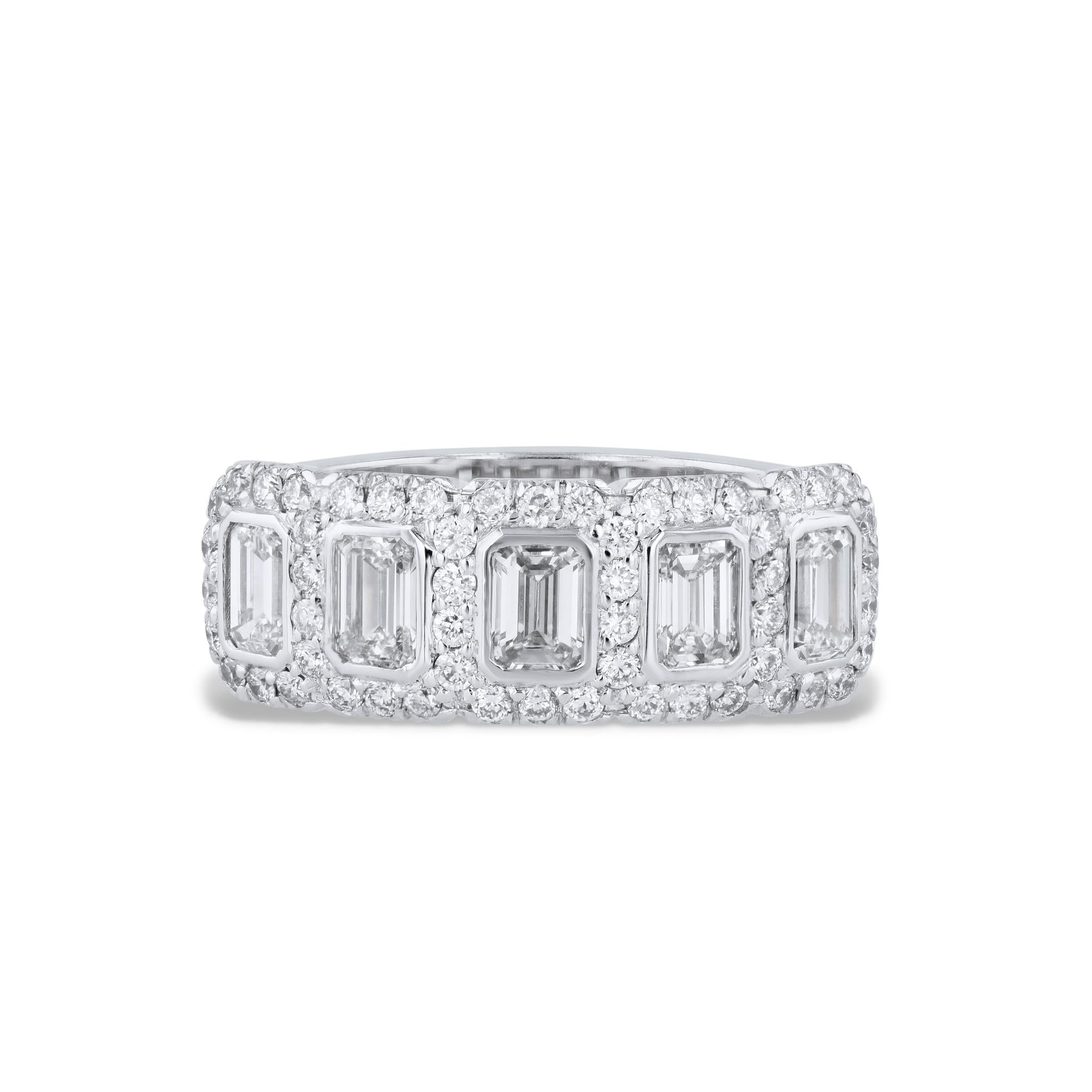 Modern 5 Emerald Cut Diamonds and Pave Platinum Anniversary Ring For Sale