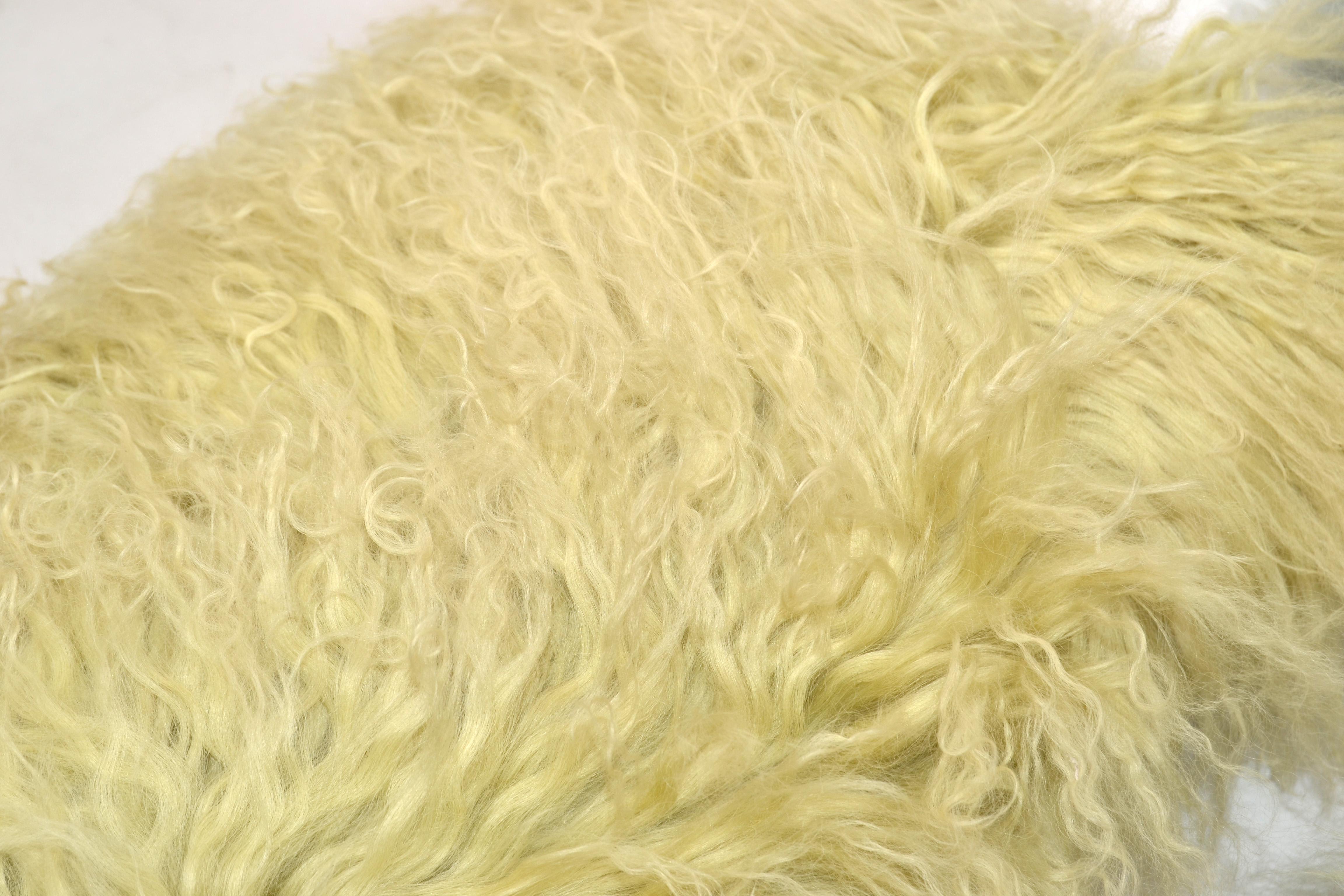 5 Fibre By Auskin Tibetan Sheepskin Natural Fiber Throws Pillows Green Blue Gray en vente 3