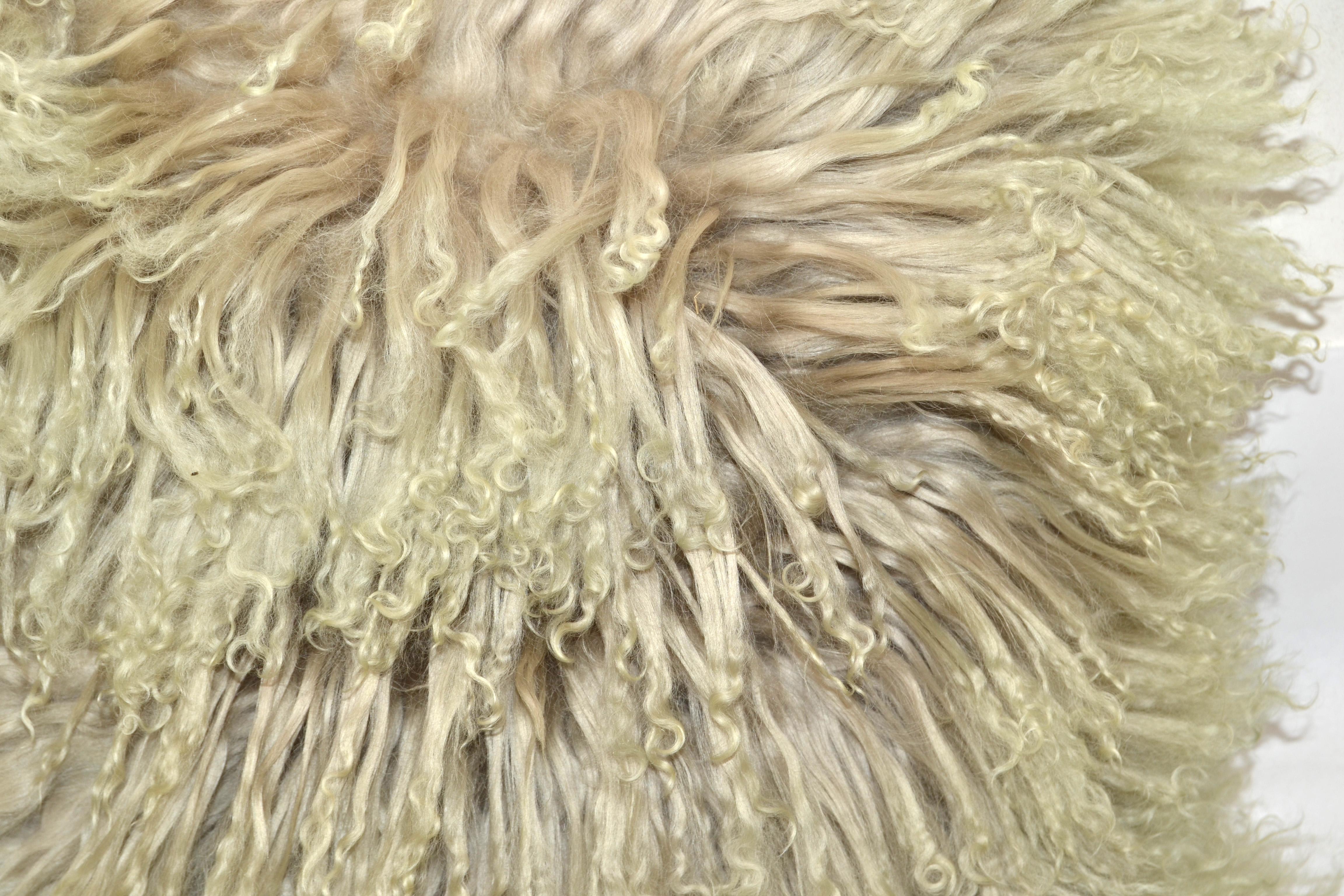 5 Fibre By Auskin Tibetan Sheepskin Natural Fiber Throws Pillows Green Blue Gray en vente 1