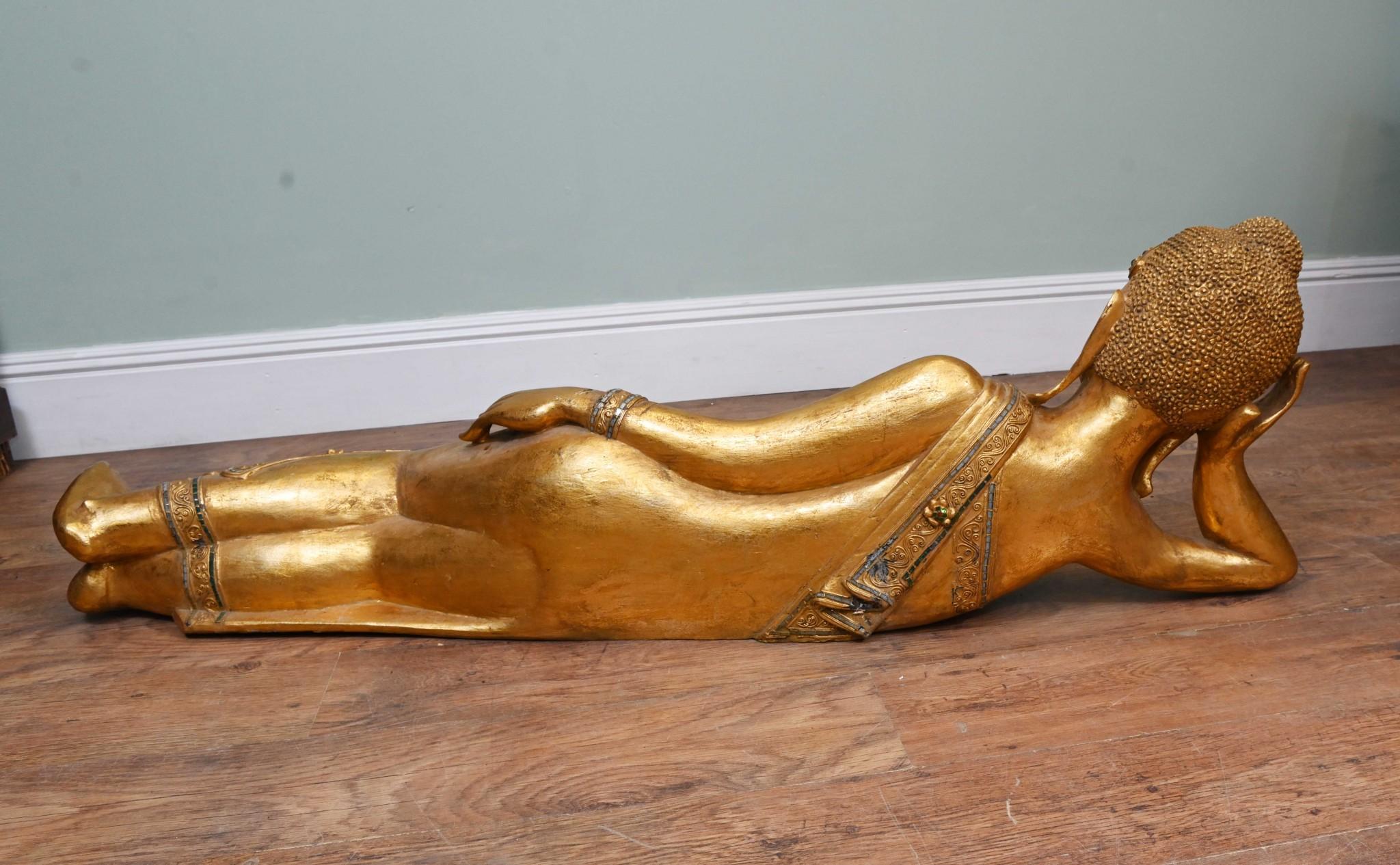 Estatua de Buda Nepalesa Reclinada de 5 Pies Tallada Arte Budista Budismo en Bueno estado para la venta en Potters Bar, GB