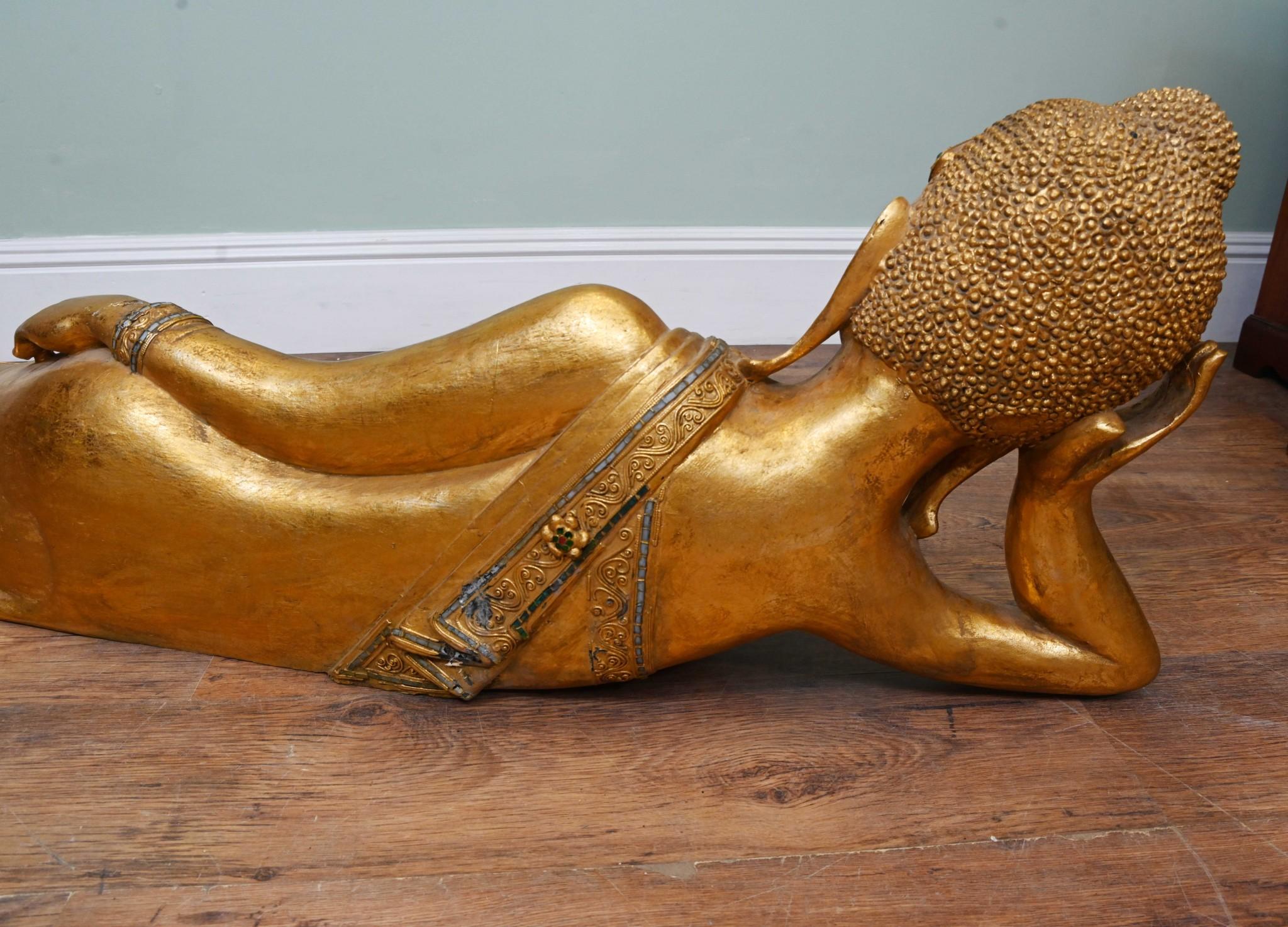 Estatua de Buda Nepalesa Reclinada de 5 Pies Tallada Arte Budista Budismo en venta 2