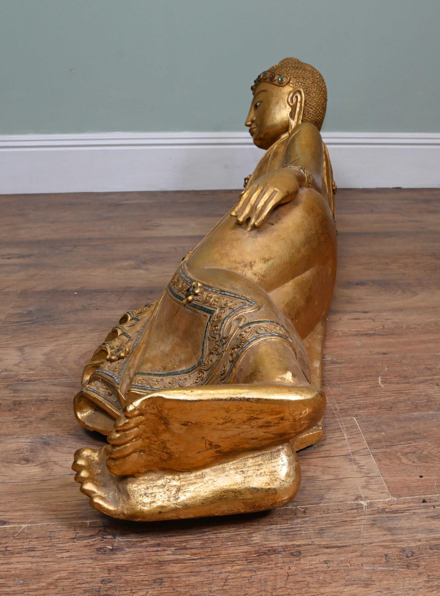 Estatua de Buda Nepalesa Reclinada de 5 Pies Tallada Arte Budista Budismo en venta 3