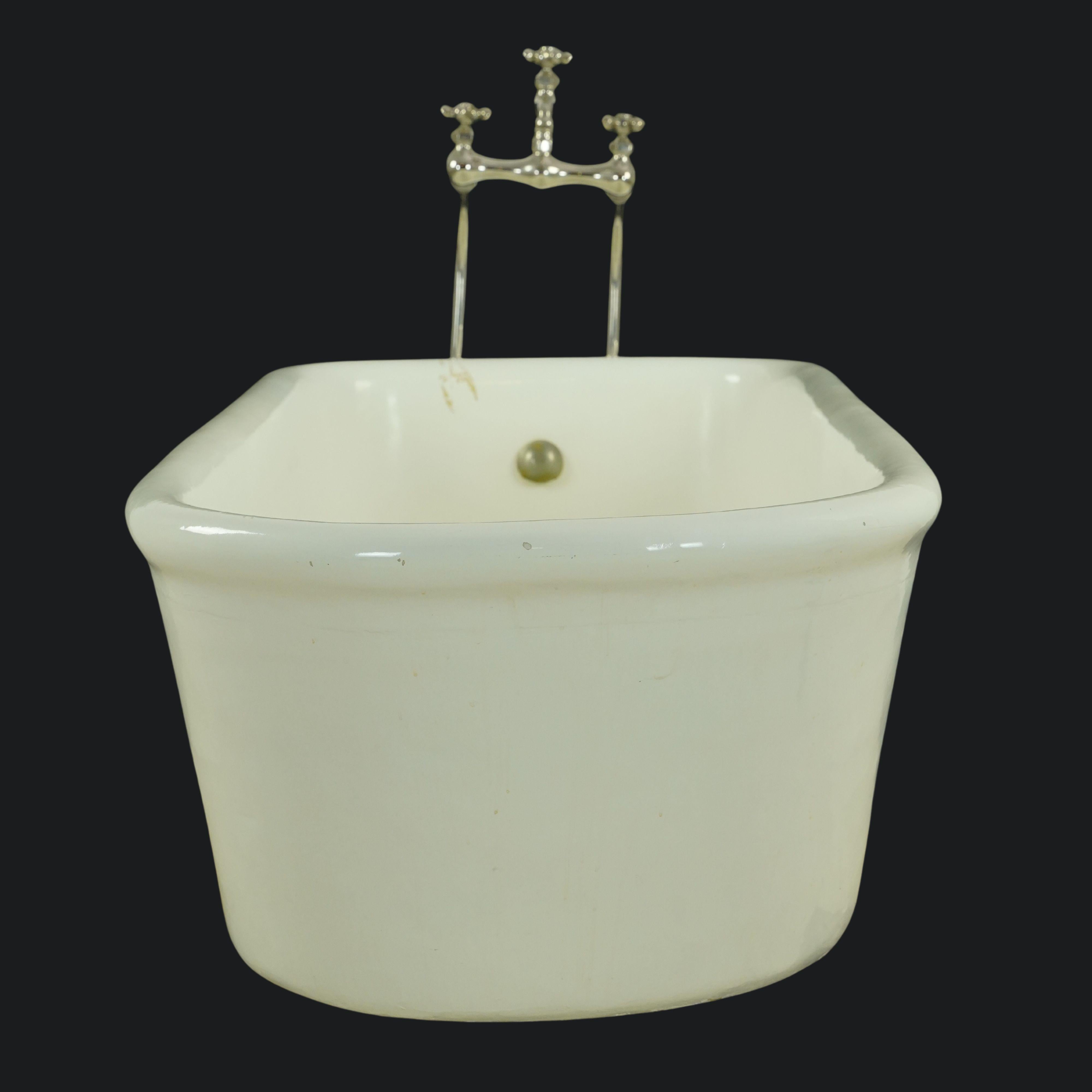 5 ft. Bañera de cerámica blanca en venta 3