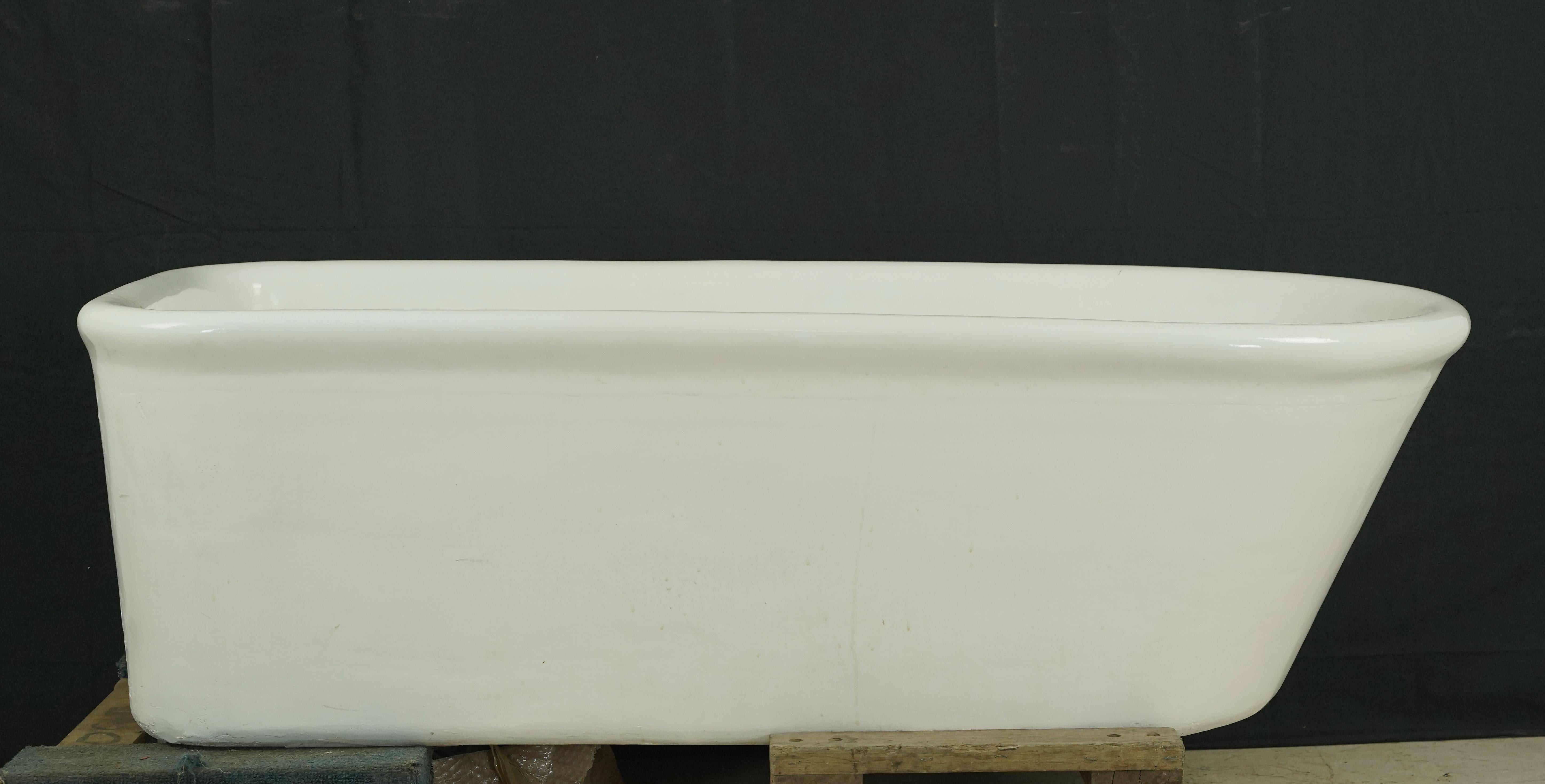 5 ft. Bañera de cerámica blanca en venta 8