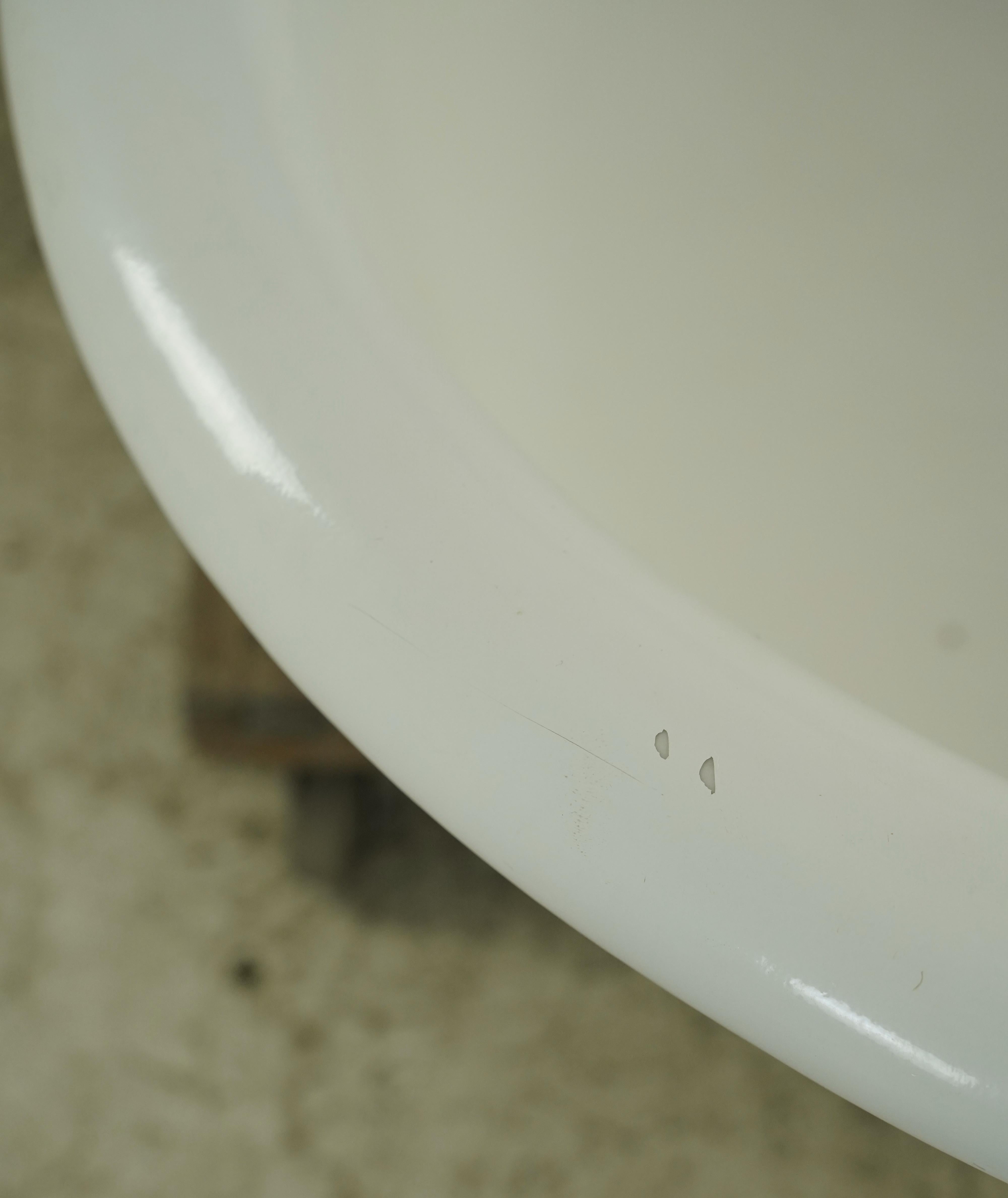 5 ft. Bañera de cerámica blanca Latón en venta