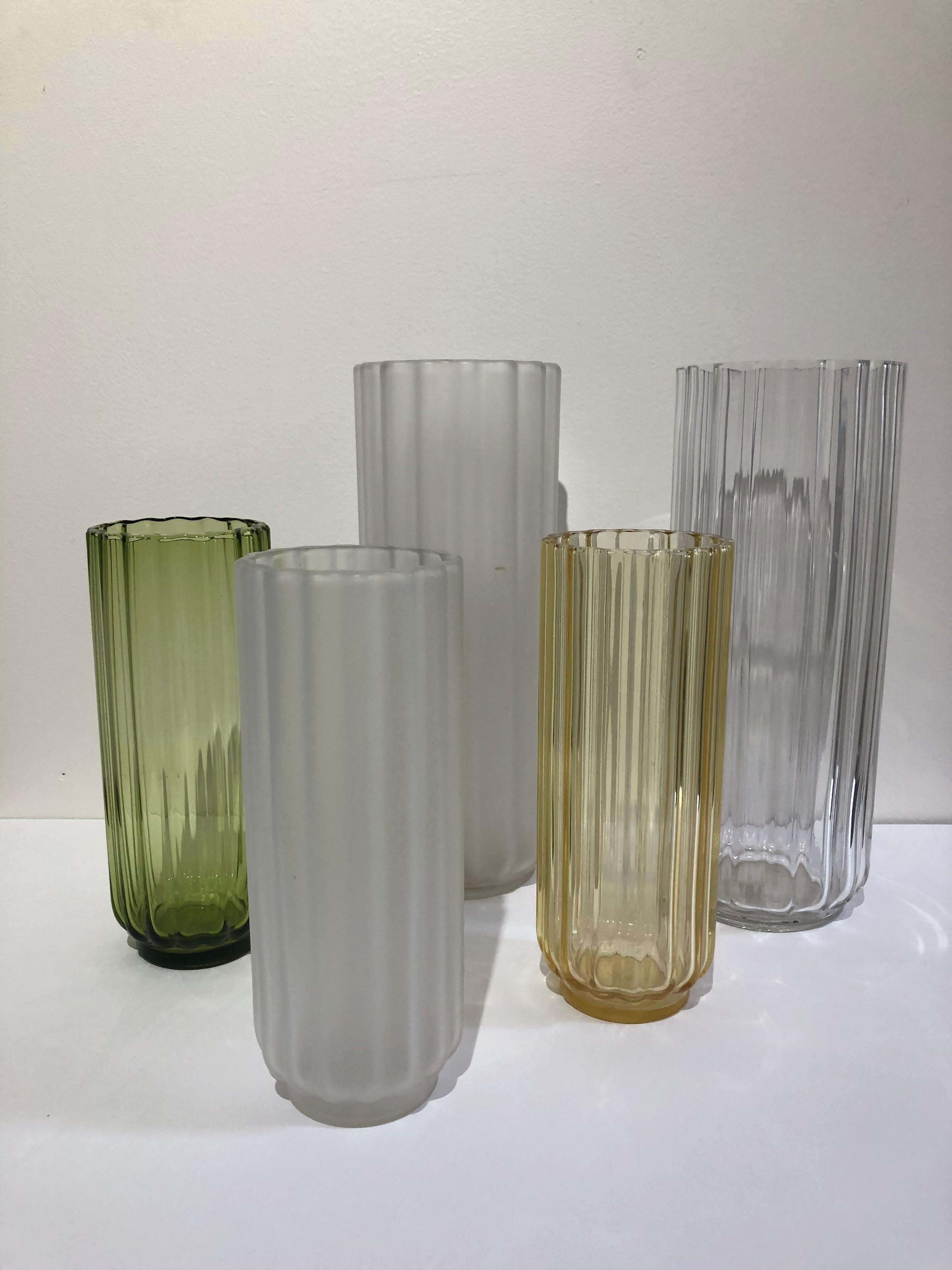 20ième siècle 5 vases Art déco de George Sakier, années 1930 en vente