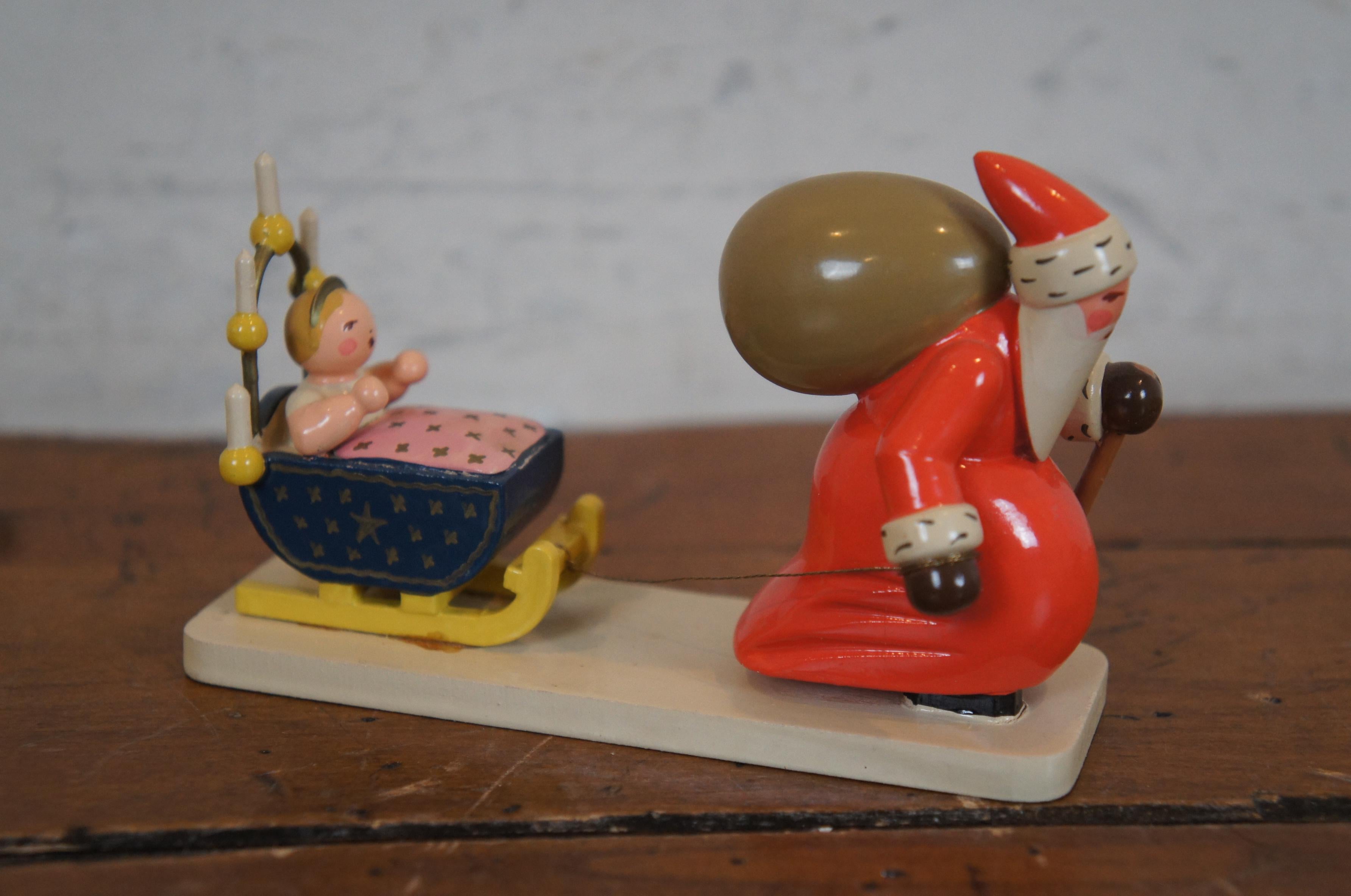 20th Century 5 German Erzgebirge Wendt Kuhn Expertic Wooden Christmas Figurines Santa Angels