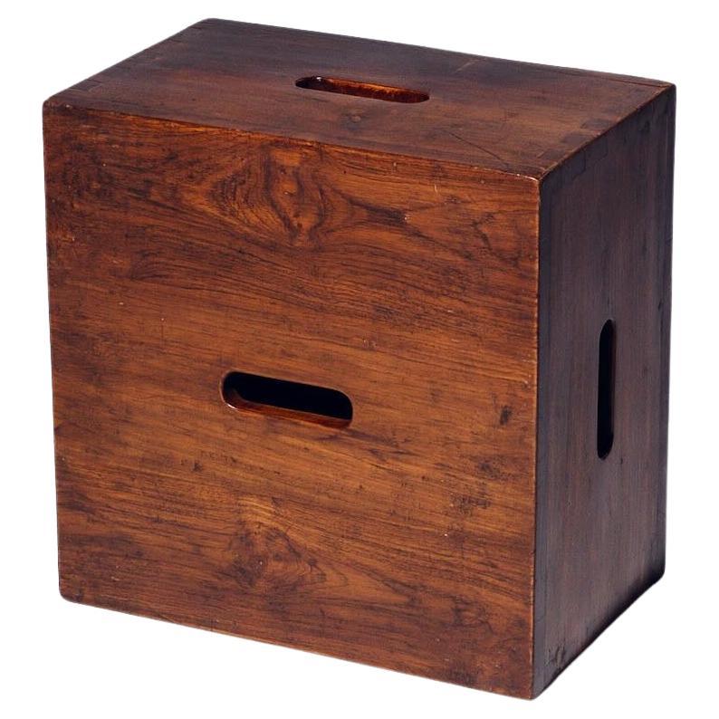 Scatola in Wood a 5 fori di Le Corbusier per Chandigarh, India, CIRCA 1959