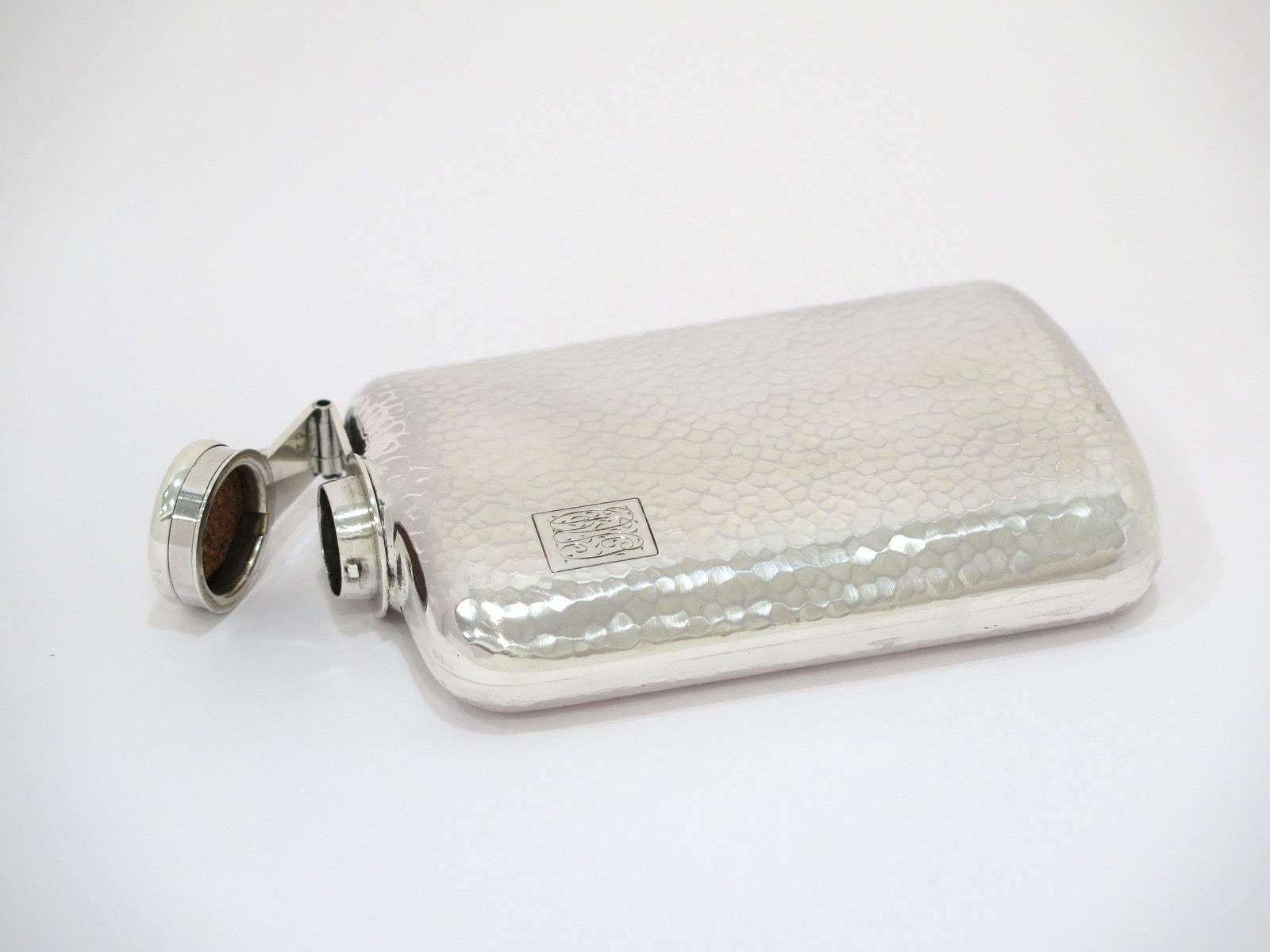 950 Silver Antique Japanese Hammered Flask 1