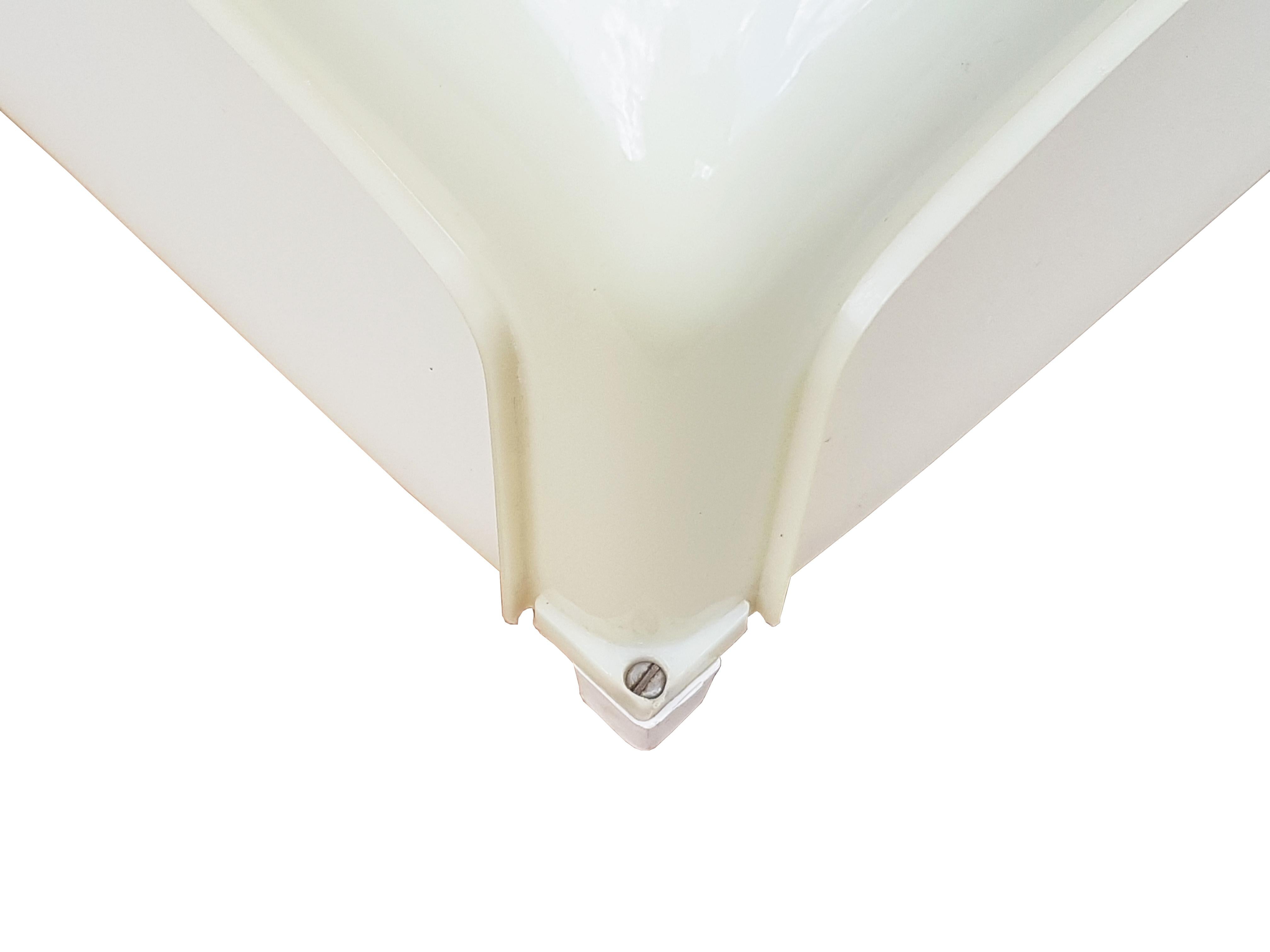Space Age 5 Ivory Plastic 1969 Cnosso Wall or Ceiling Lamps by Mangiarotti for Artemide For Sale