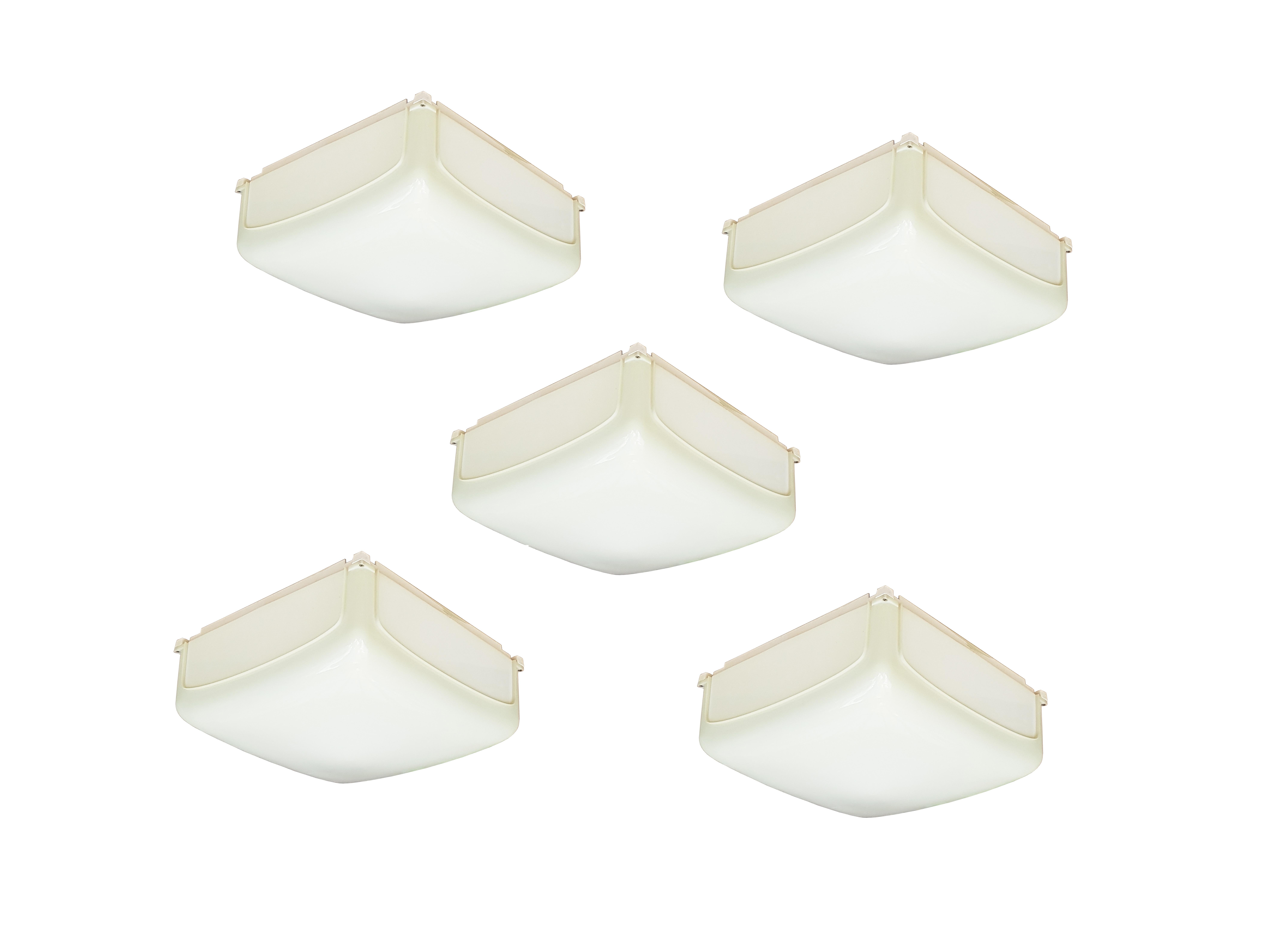 Mid-20th Century 5 Ivory Plastic 1969 Cnosso Wall or Ceiling Lamps by Mangiarotti for Artemide For Sale