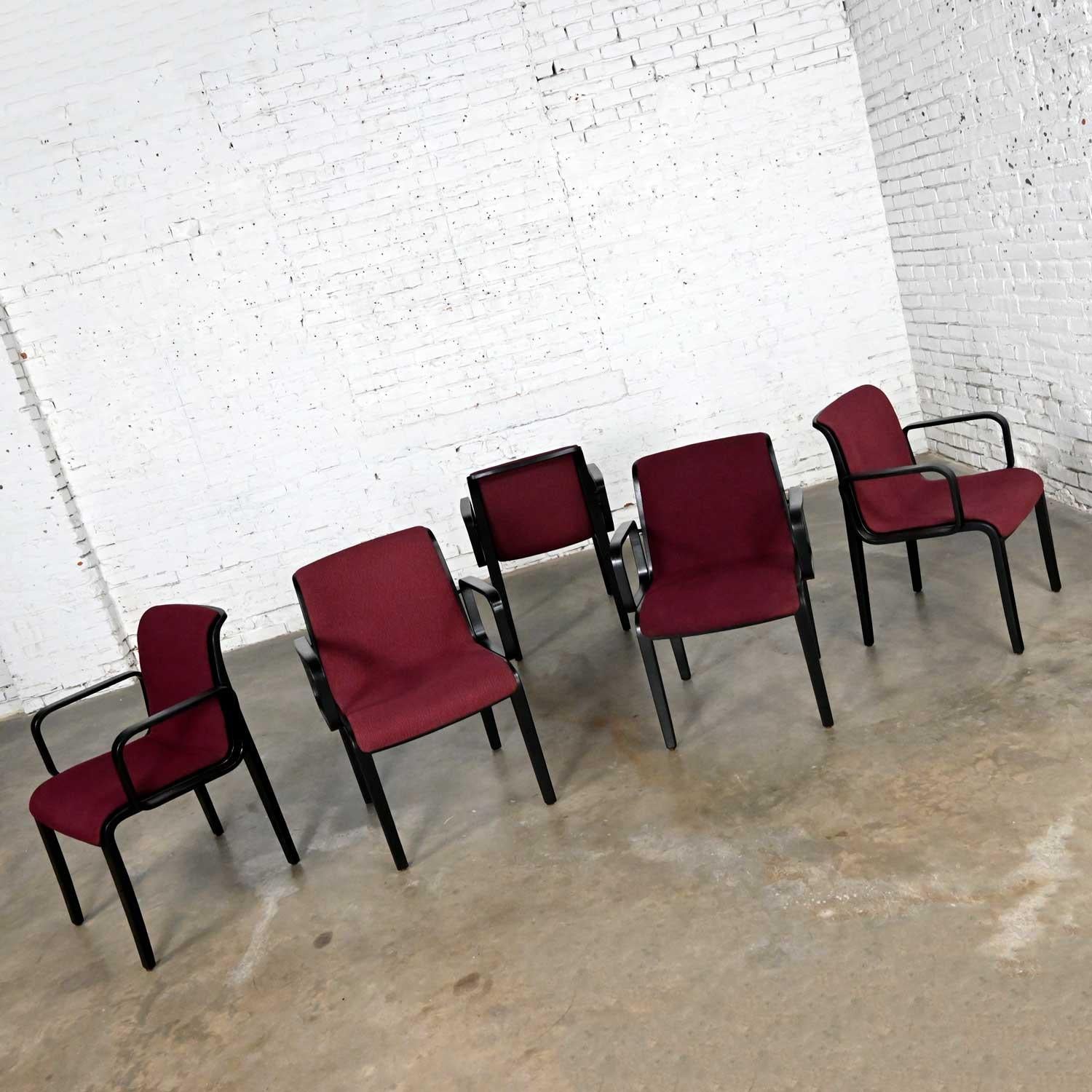 Mid-Century Modern 5 Knoll MCM Bentwood 1300 Series Dining Chairs Maroon & Black by Bill Stephens For Sale