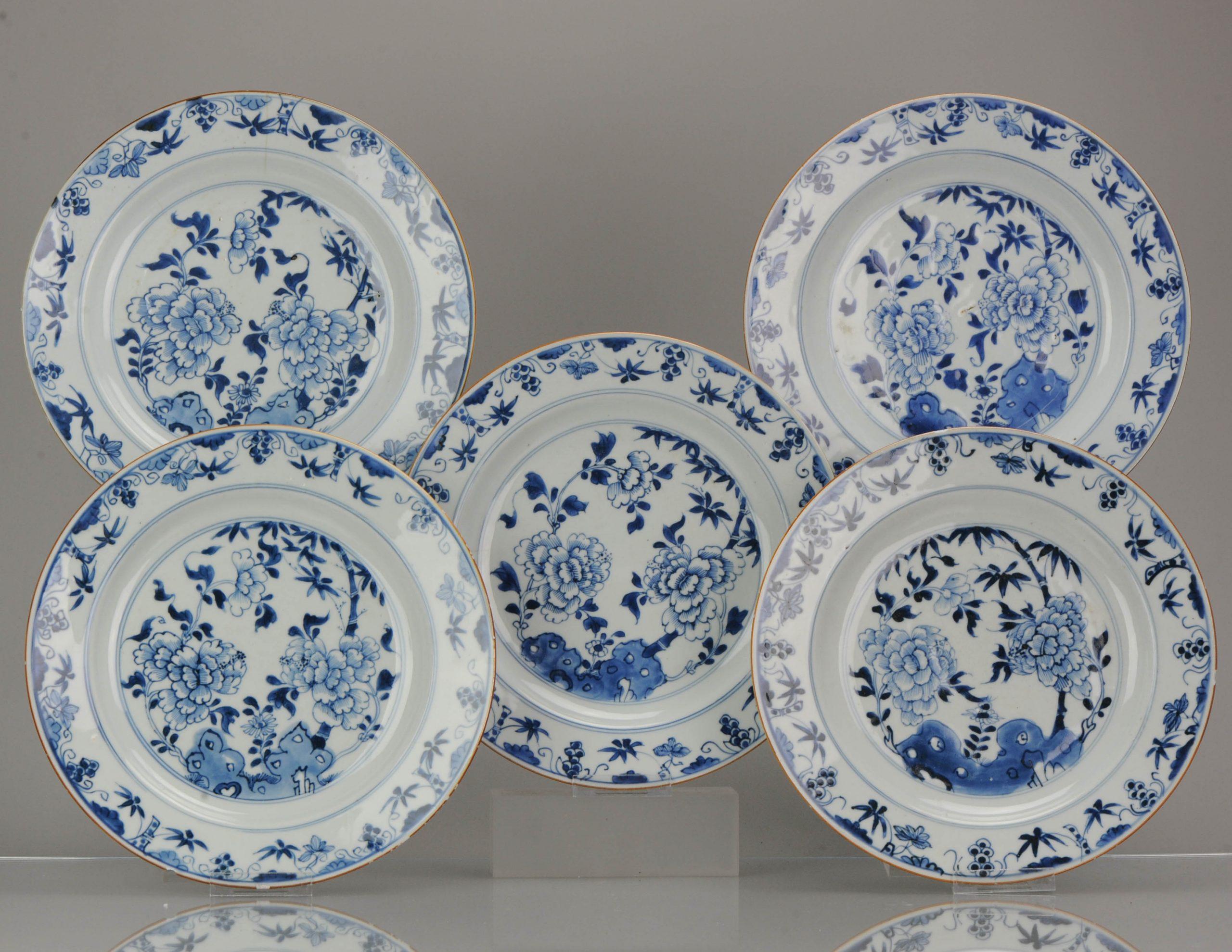 Description
A very nicely decorated set of 5 large plates. Dating to circa 1700-1720, 18th century.

A scene of Rock, Peony and Bamboo.

 

Peony

Peony - Mu-Dan - Queen of Flowers, the peony is an emblem of wealth and