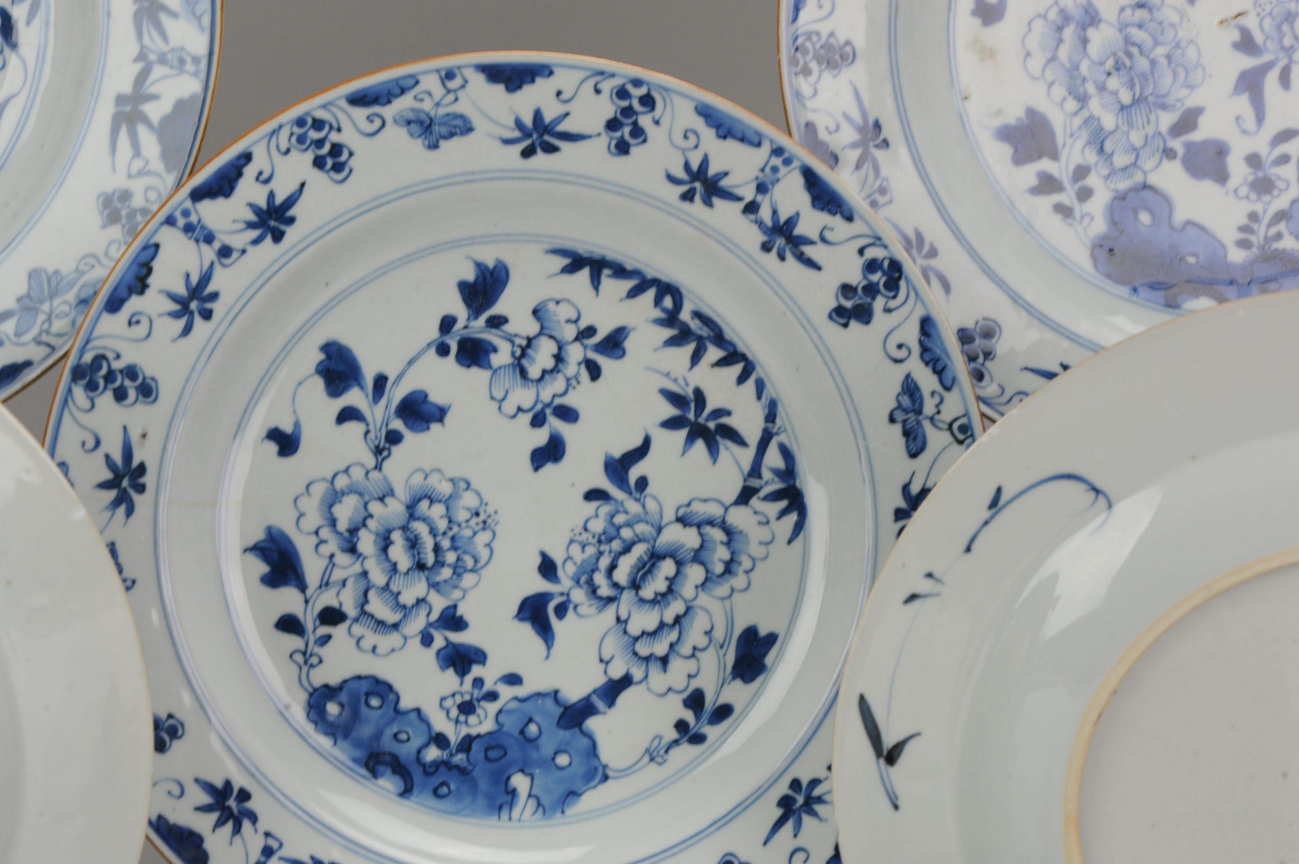 #5 Large Antique Chinese Porcelain Kangxi Period Blue White Dinner Plates In Good Condition In Amsterdam, Noord Holland