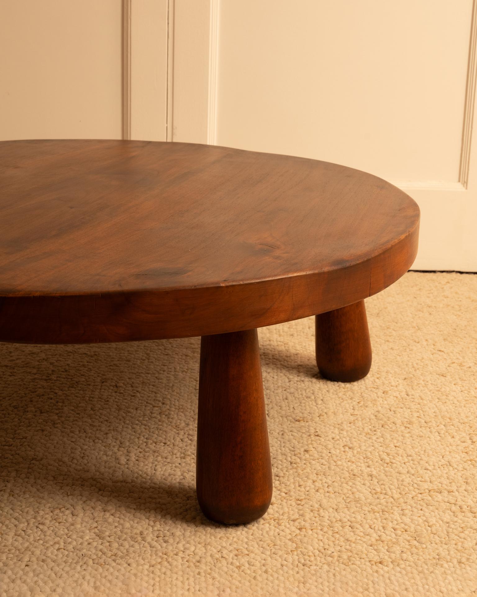 5-legged table - France 1970s In Good Condition For Sale In Paris, FR