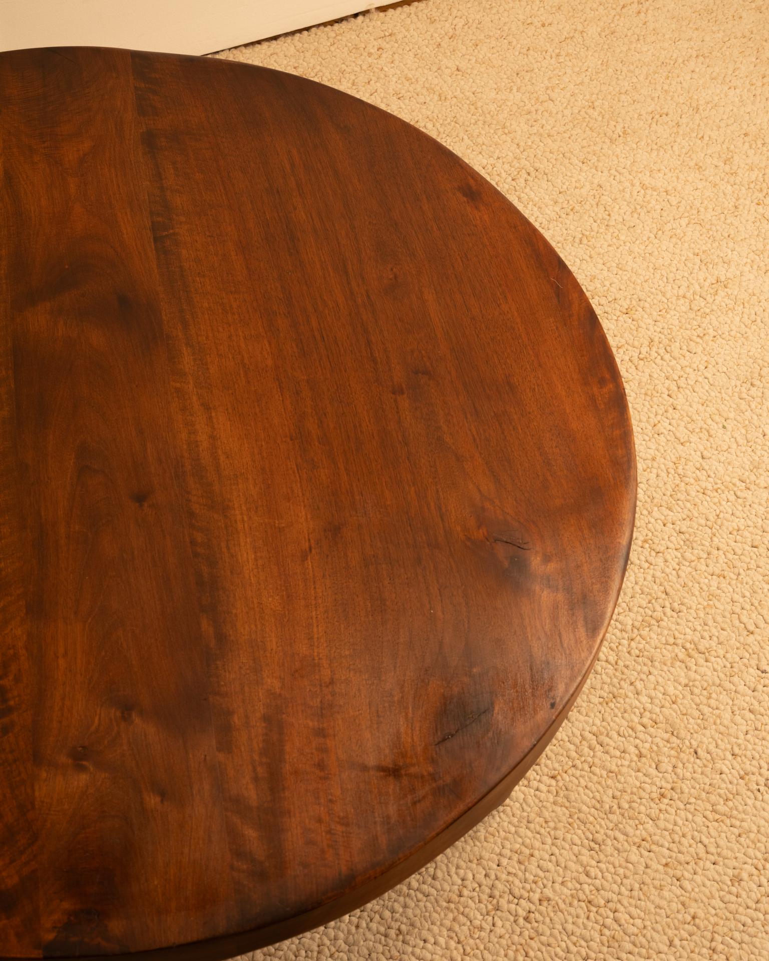 20th Century 5-legged table - France 1970s For Sale