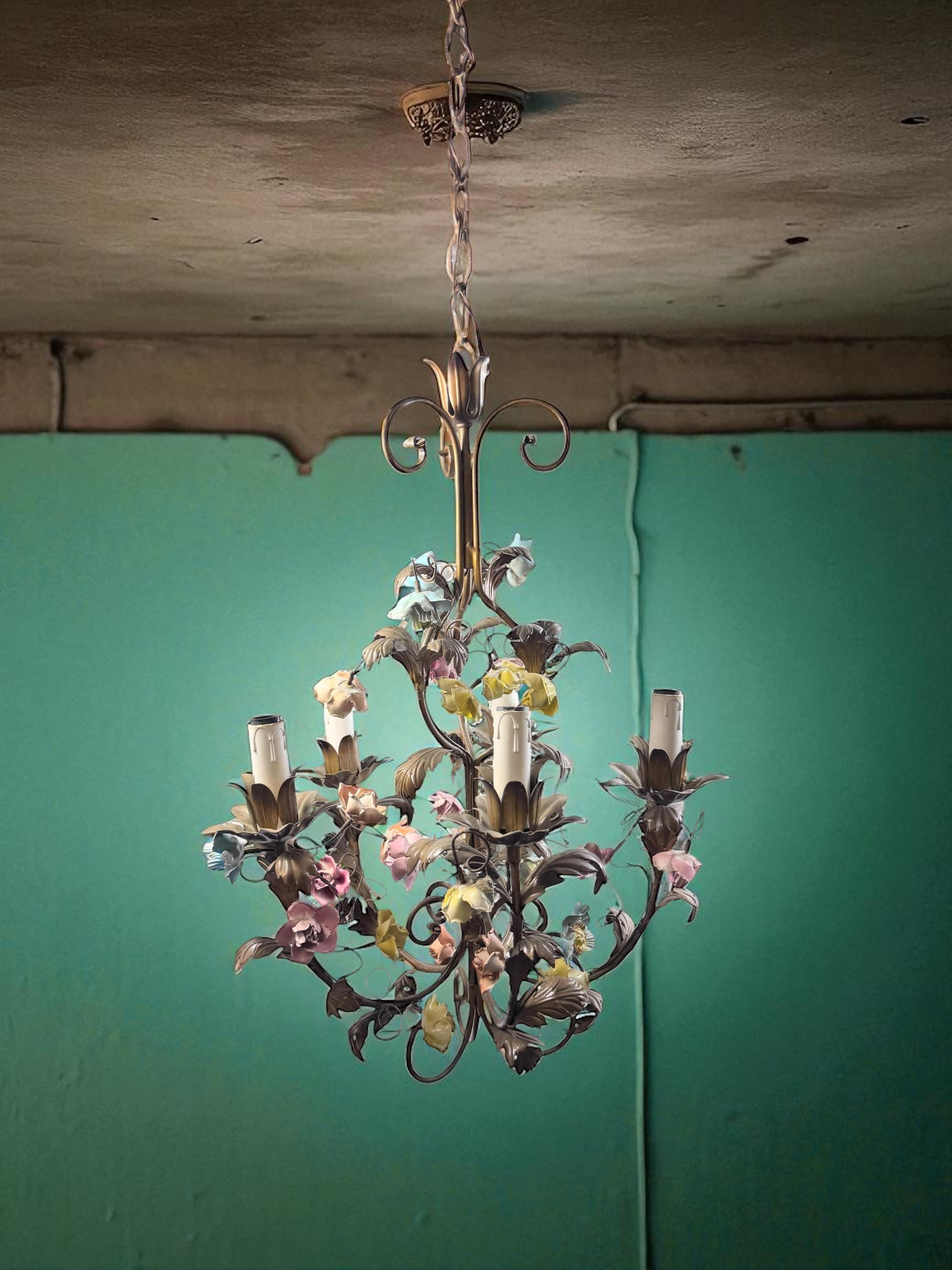5 Light Italian Gilt, Ceramic Rose Flower Tole Chandelier Hollywood Regency 1940 For Sale 13