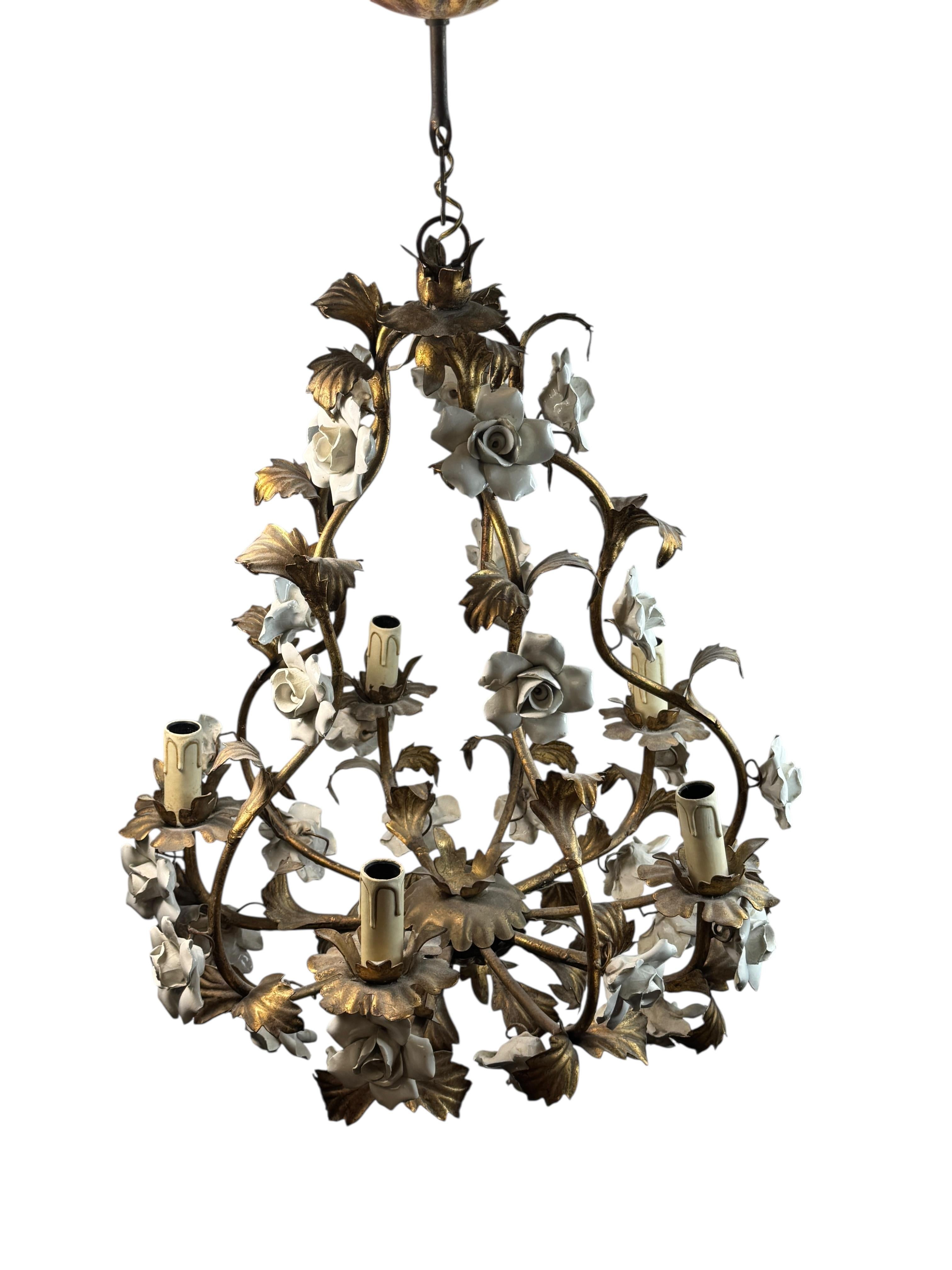 Lustre à 5 branches en céramique et doré Hollywood Regency 1940 en vente 1