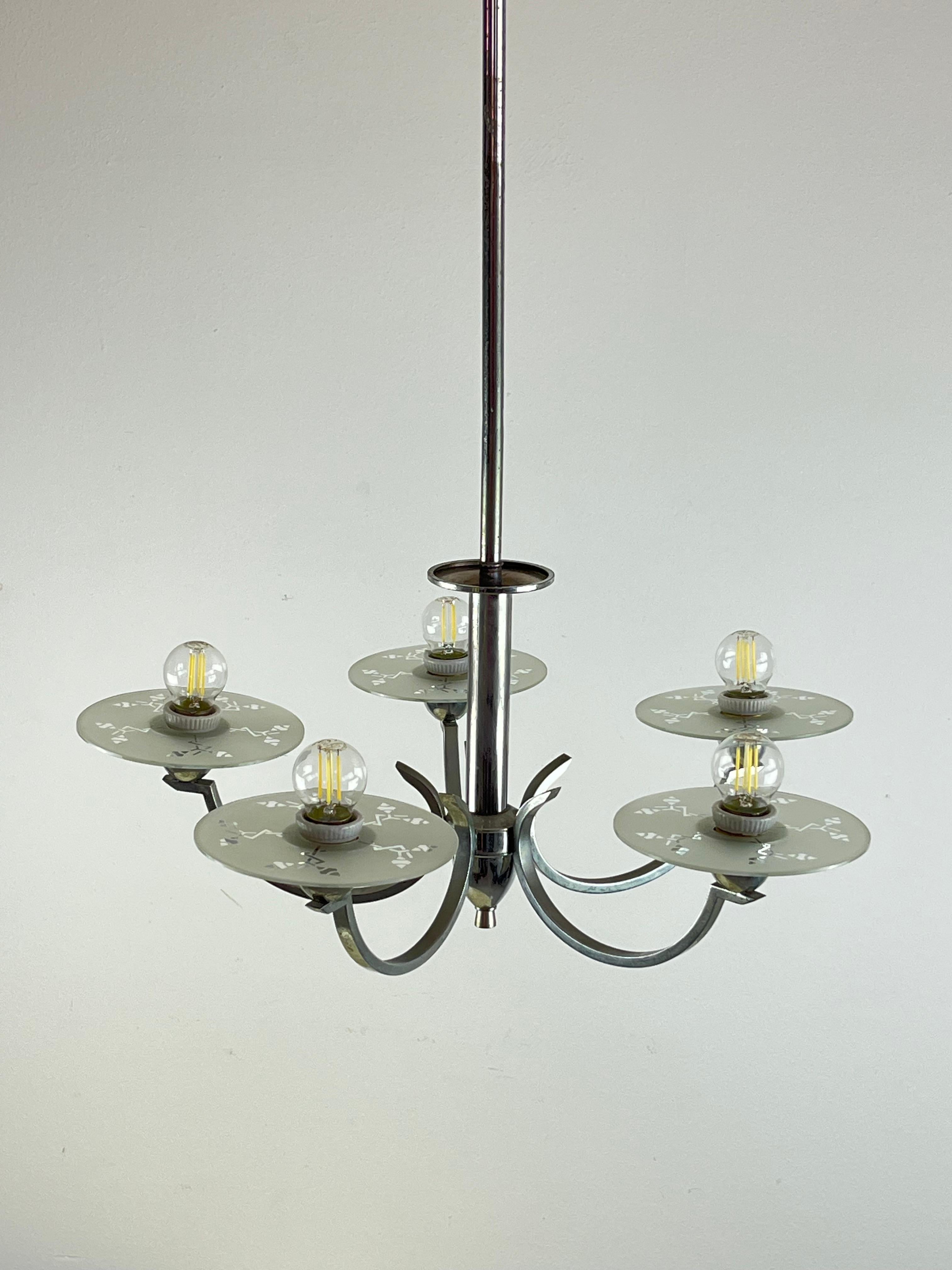 Lampadario a 5 luci in metallo e vetro, Italia, anni '40 in vendita 4