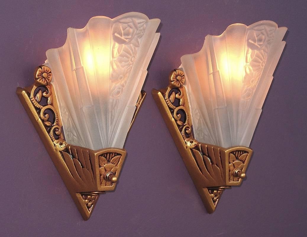 Aluminum 5 Lightolier Art Deco Bungalow Wall Sconces with Vintage Slip Shades For Sale