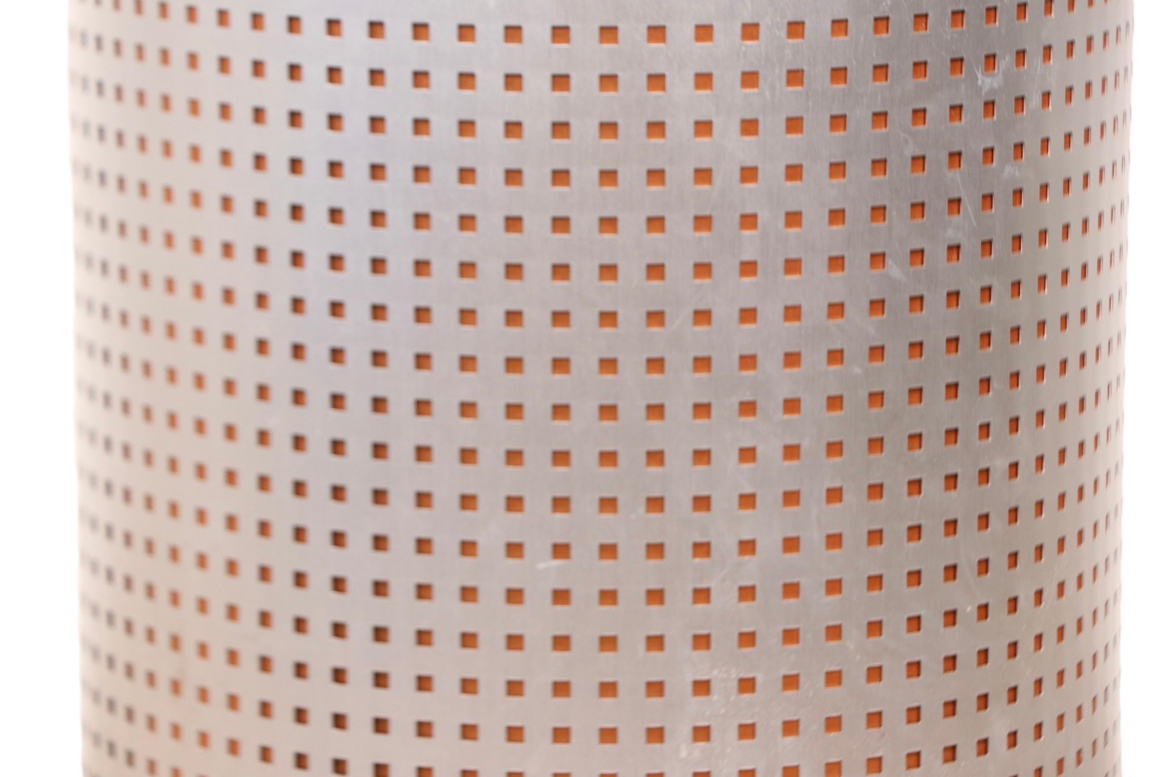 5 pc. Ensemble de tables à dîner postmodernes de style européen avec plateau en verre et chaises en métal en vente 10