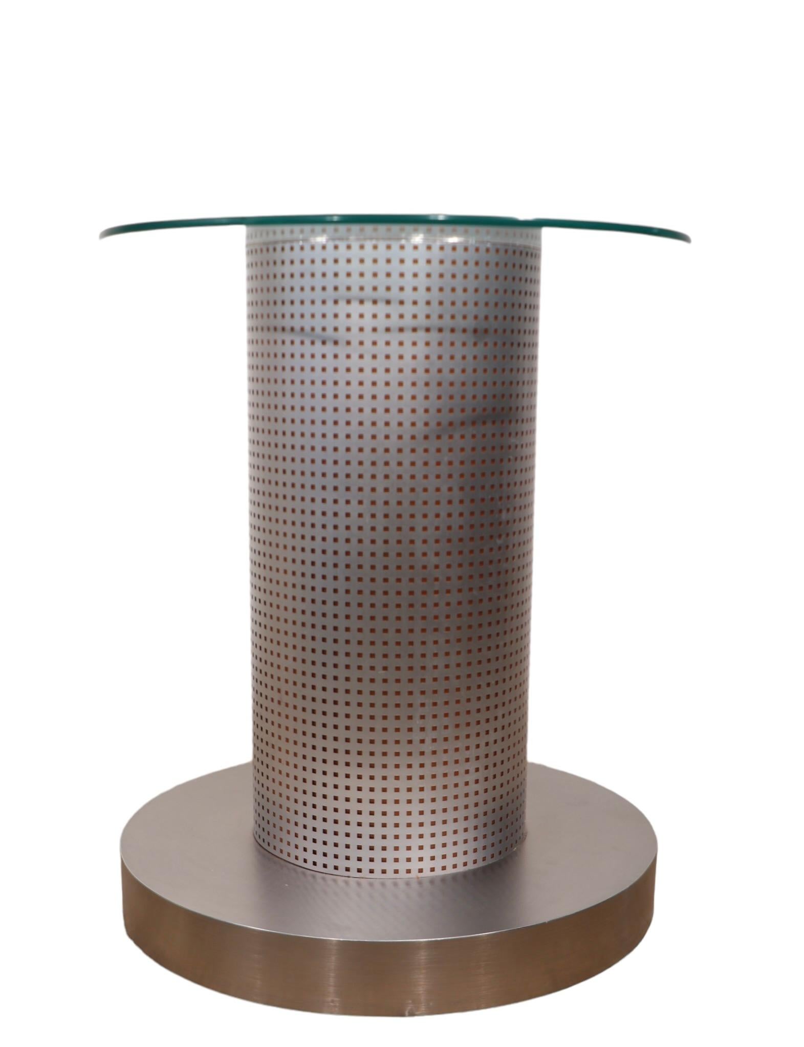 5 pc. Ensemble de tables à dîner postmodernes de style européen avec plateau en verre et chaises en métal en vente 12