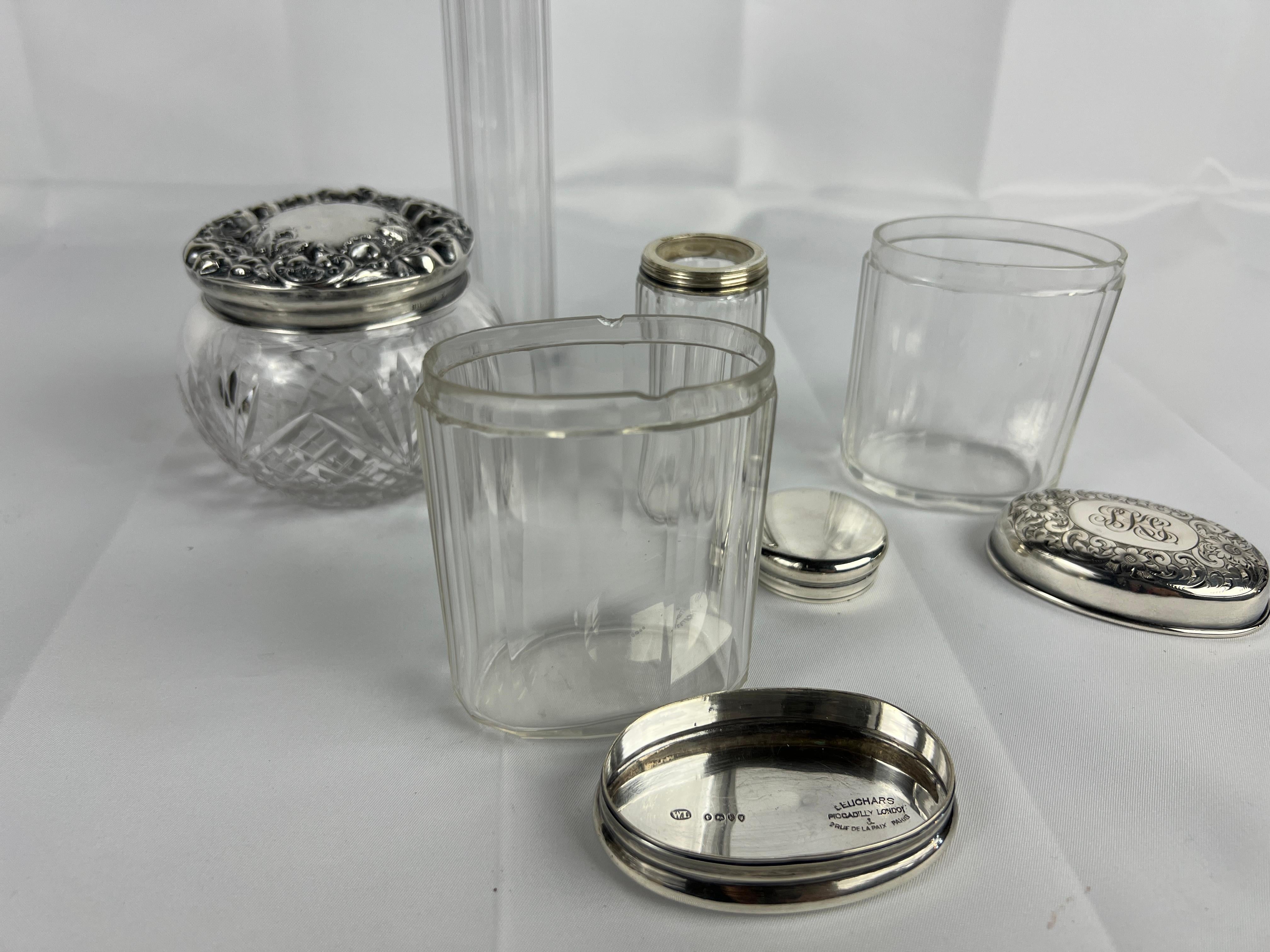 XX secolo 5 pezzi, argento sterling e cristallo, collezione di vasi da notte inglesi e americani in vendita