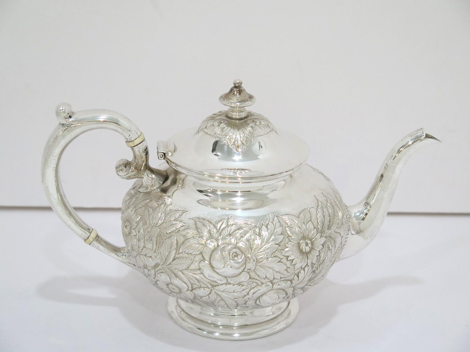 5 Pc Sterling Silver S. Kirk & Son Vintage Floral Repousse Tea / Coffee Service In Good Condition In Brooklyn, NY