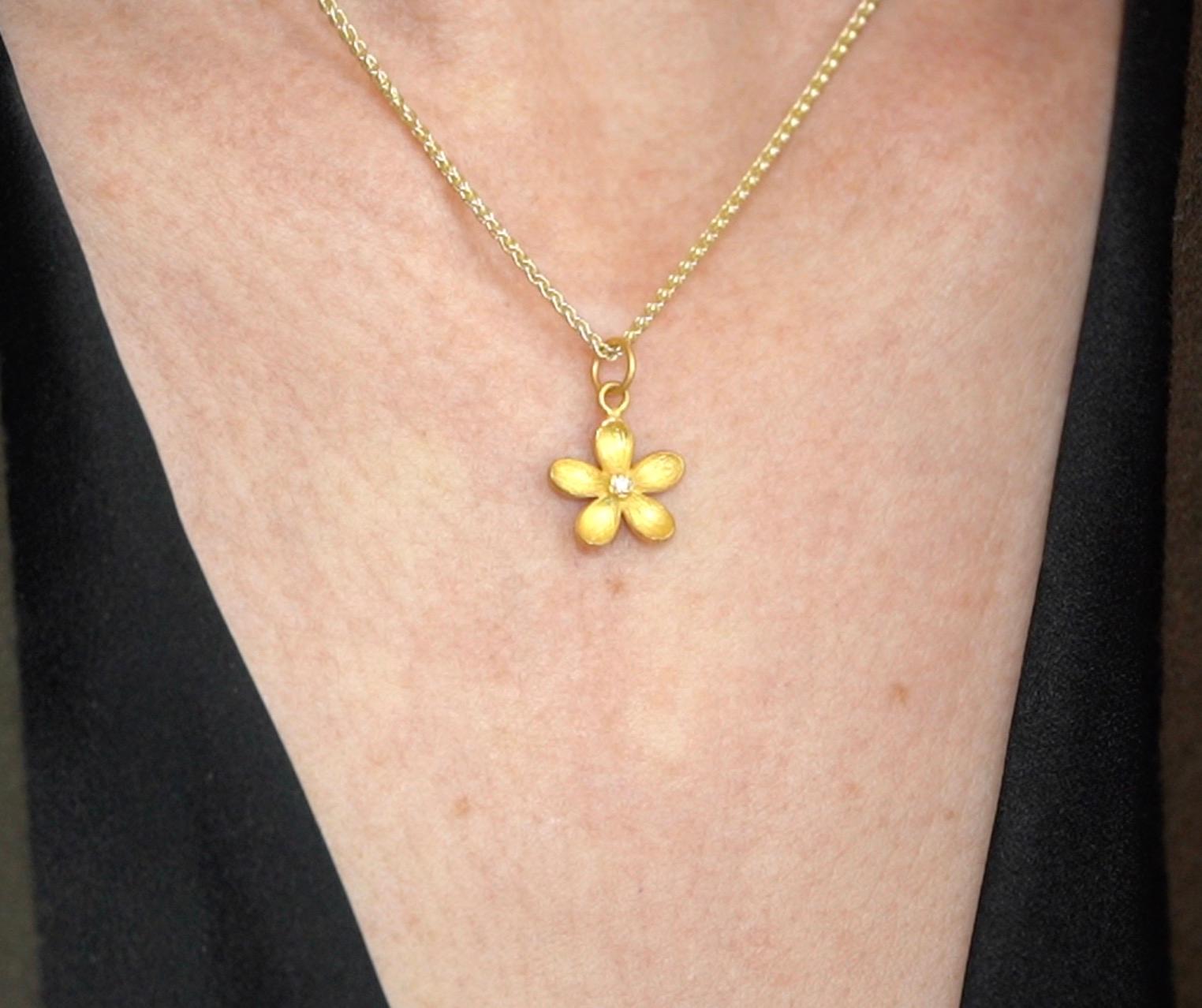 5 petal flower necklace