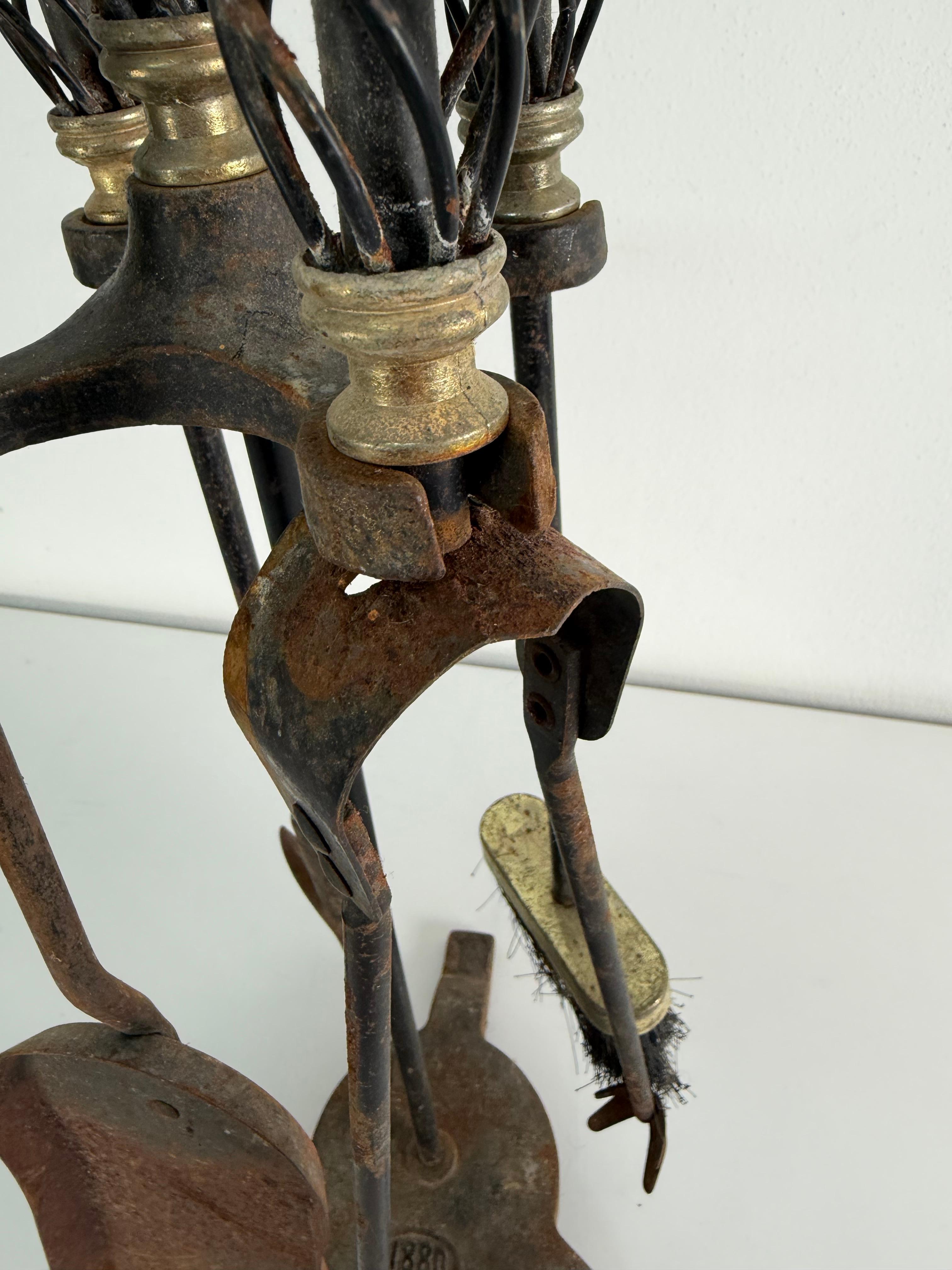 Ensemble de cheminées en laiton et en fer à 5 pièces, années 1960 en vente 2