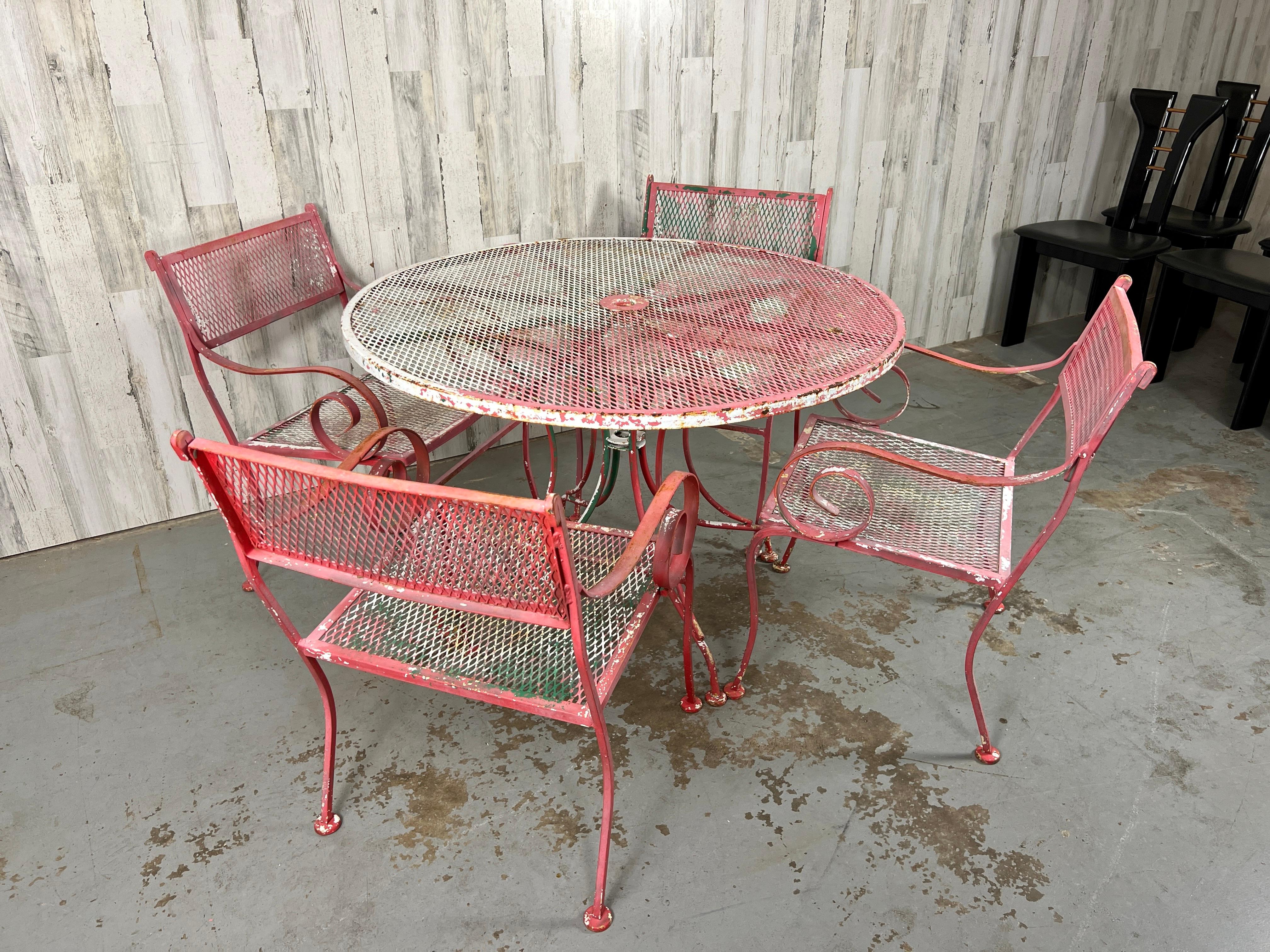 5 Piece Woodard Patio Table and Four Chairs For Sale 4