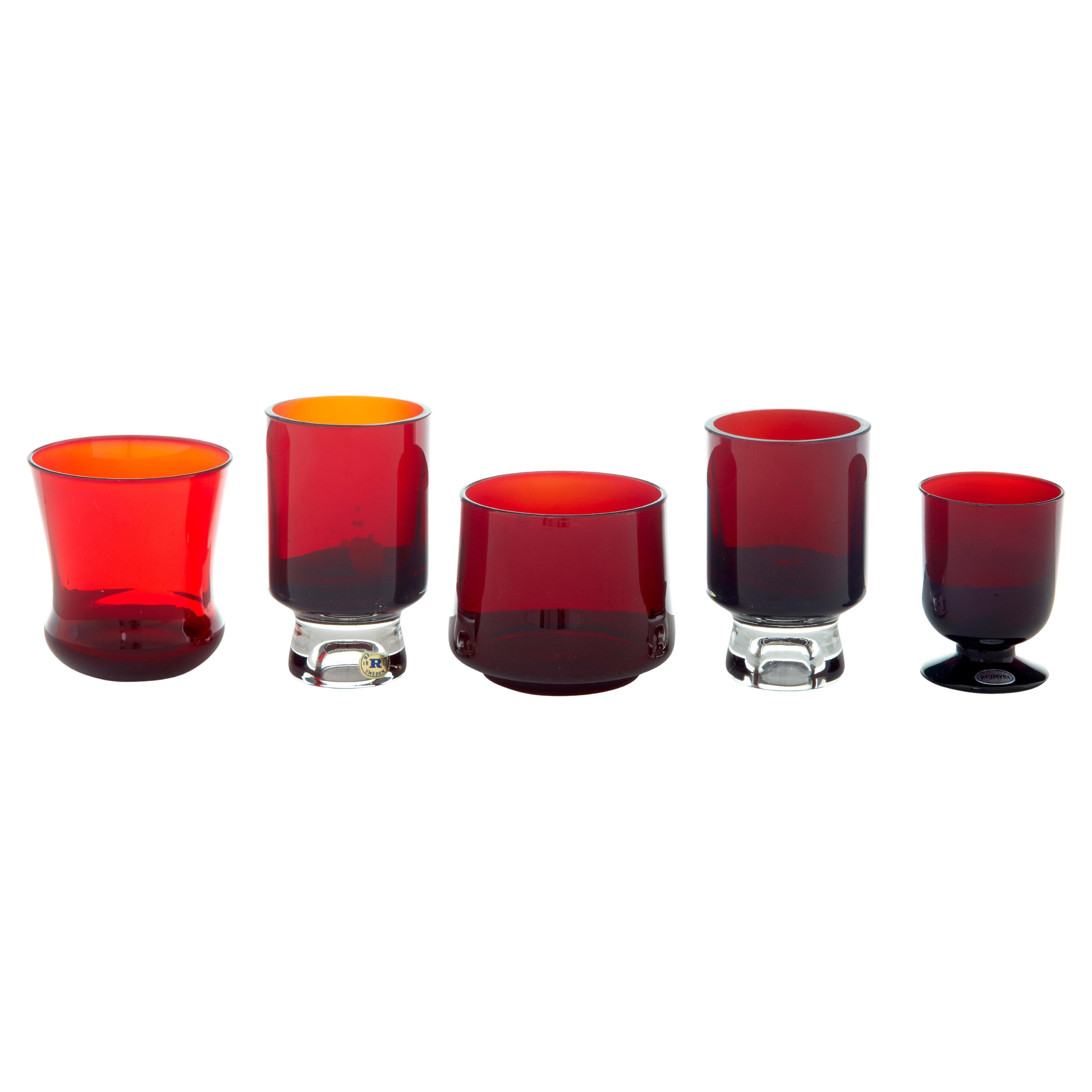 5 pieces of 1950’s Scandinavian red art glass by monica bratt For Sale