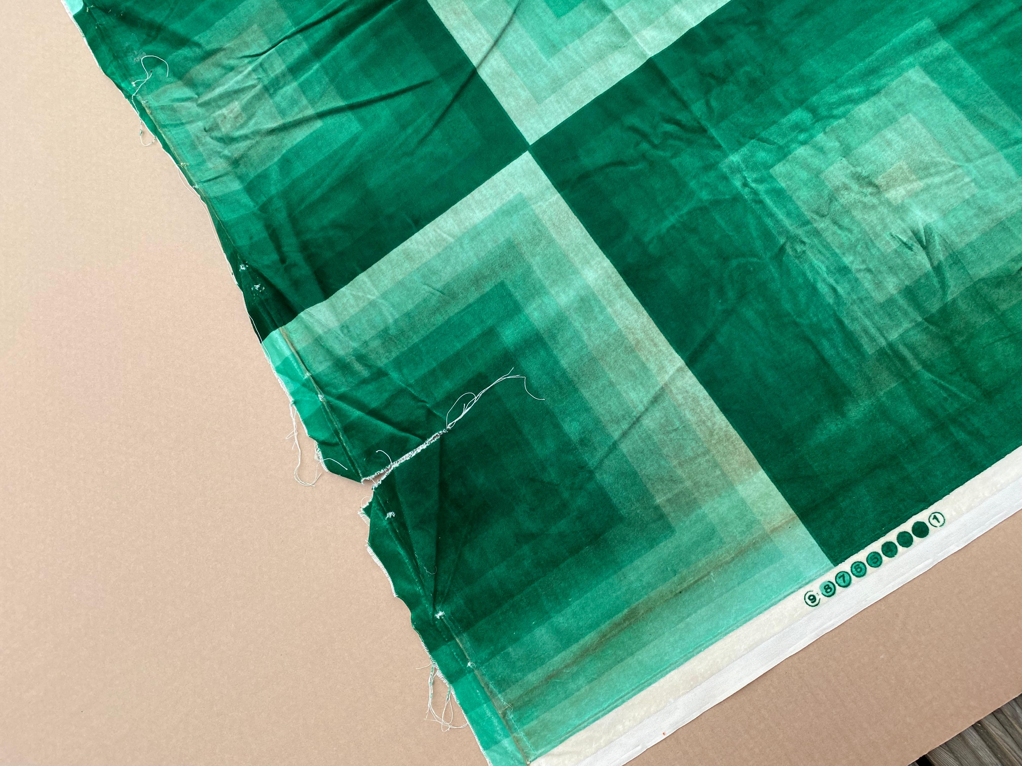 5 pièces de Mira x Fabric de Verner Panton, et une pièce de tissu des années 70 en vente 6