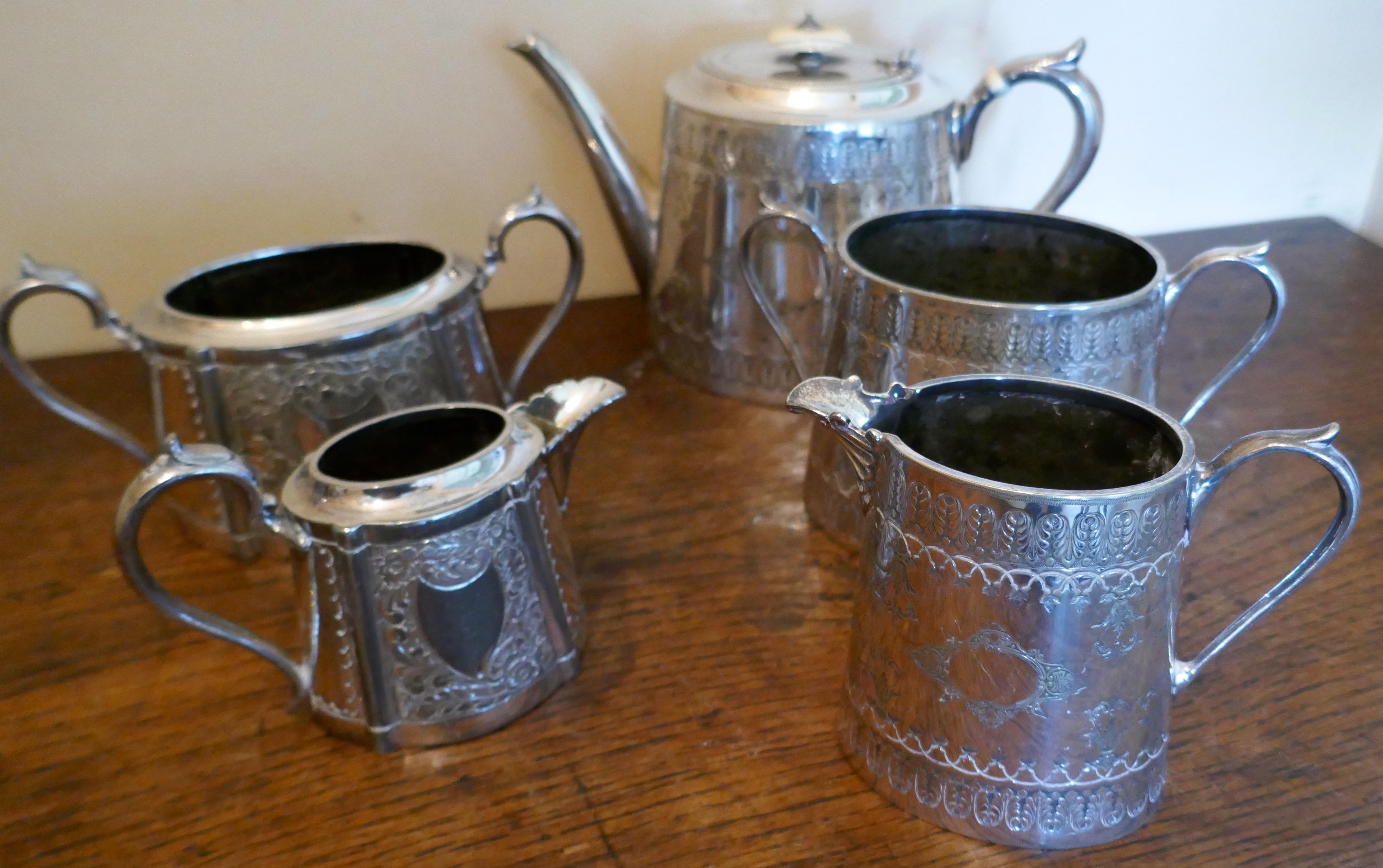 5 pièces d'articles à thé victoriens en métal argenté de John Rond et George Wish en vente 1
