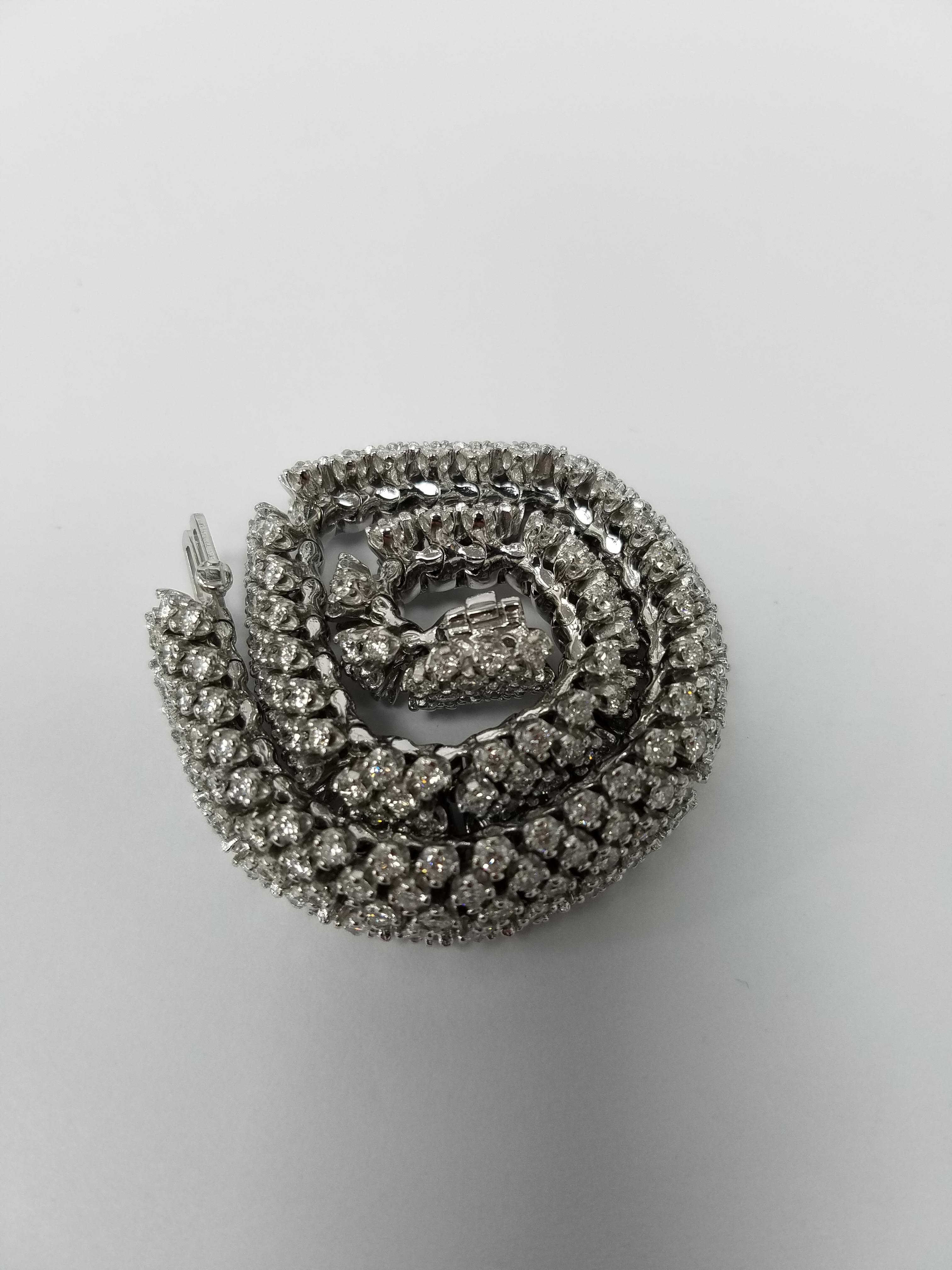 Women's or Men's 5-Row Diamond Flexible Bracelet in 18 Karat Gold and 9.05 Carat of Diamonds