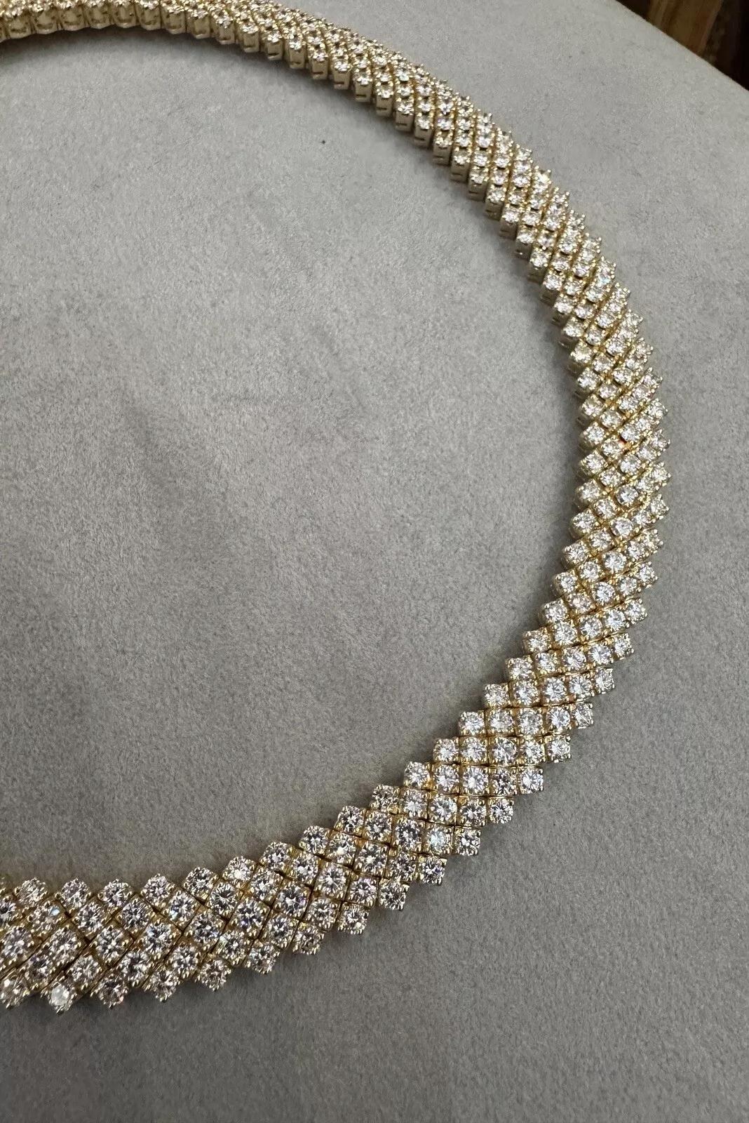 Taglio rotondo Collana a 5 file di diamanti rotondi con peso totale di 28,17 carati in oro giallo 18k in vendita