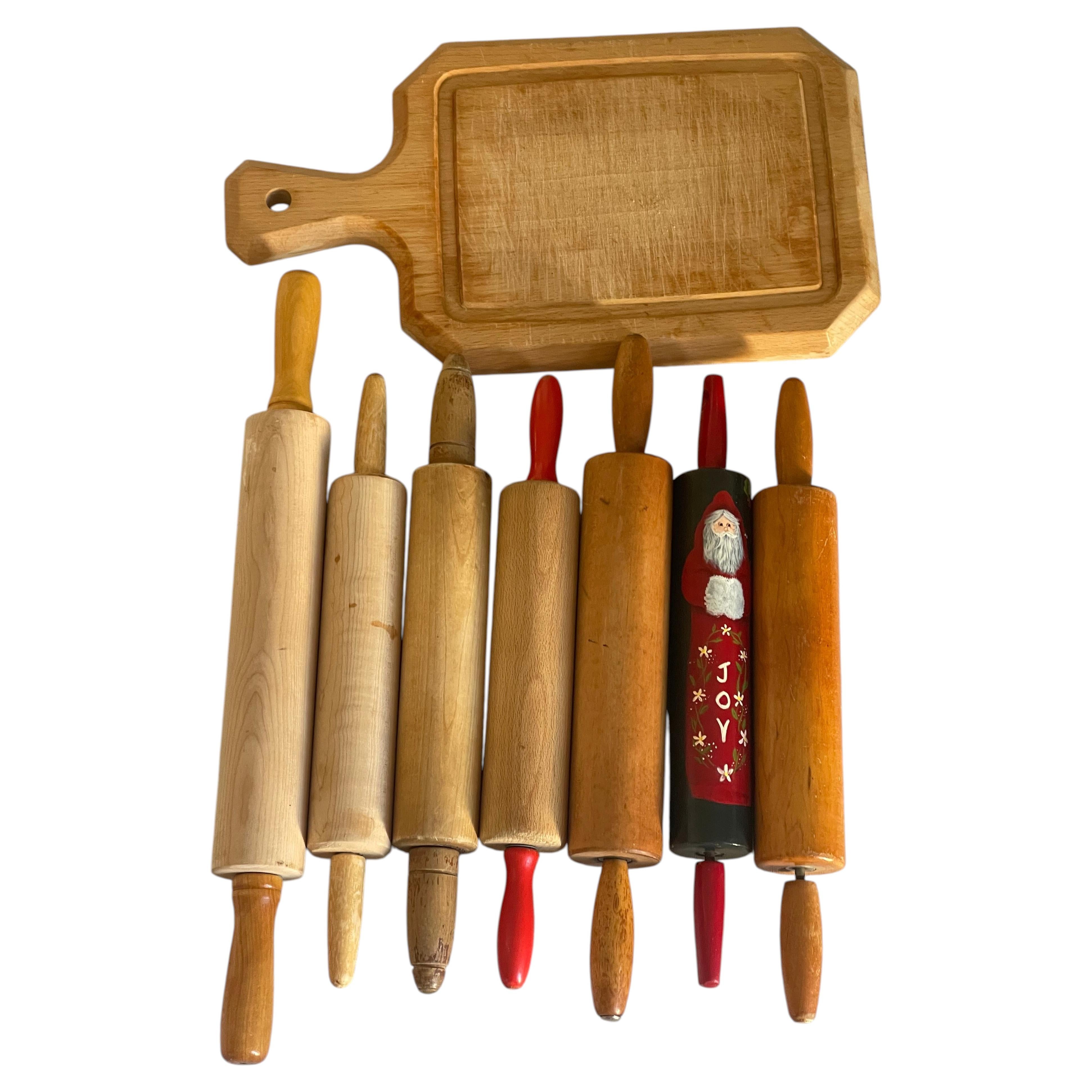 5 S Vintage Rolling Pins Maple Wood Kitchen Accessories with Board For Sale