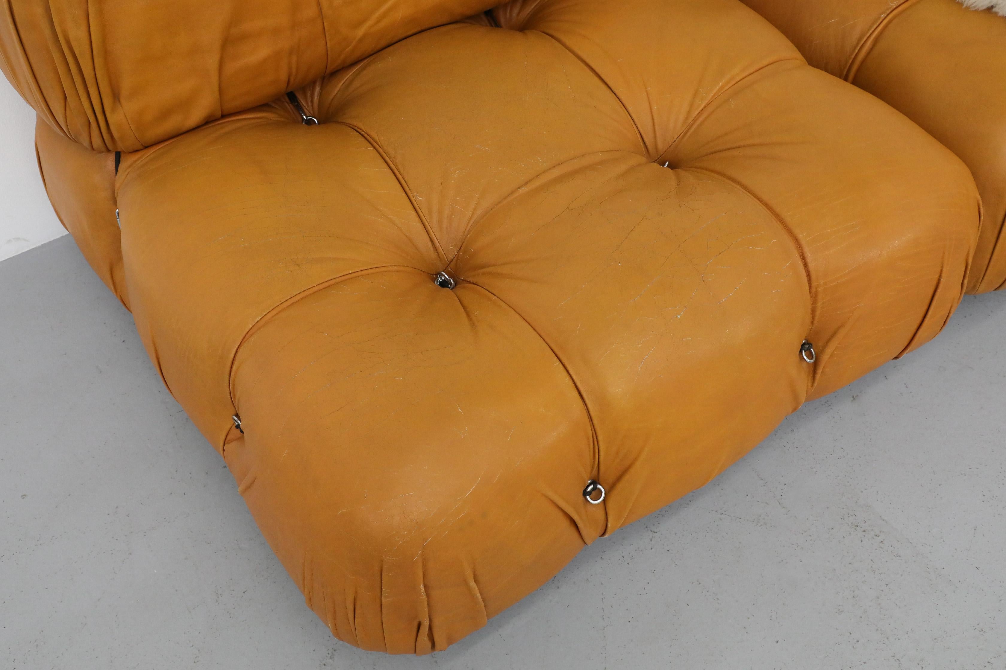Canapé 5 sections 'Camaleonda' par Mario Bellini pour B&B Italia en cuir caramel Bon état - En vente à Los Angeles, CA