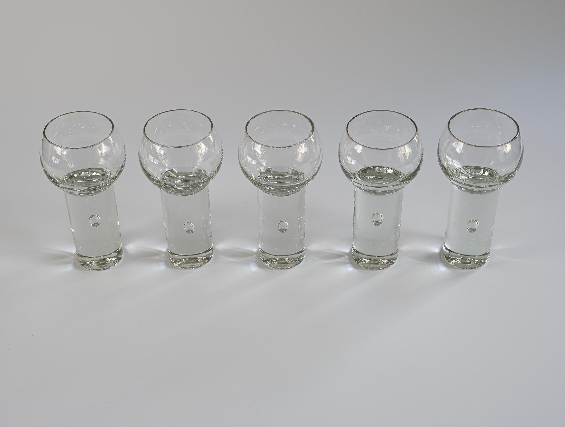 5 verres à vin en cristal toscan du milieu du siècle dessinés par Sergio Asti, Italie, C.C. en vente 3