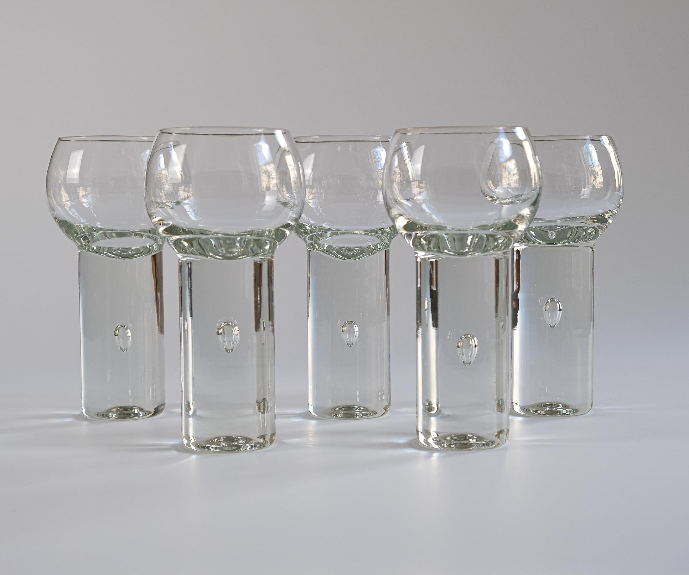 5 verres à vin en cristal toscan du milieu du siècle dessinés par Sergio Asti, Italie, C.C. en vente 4