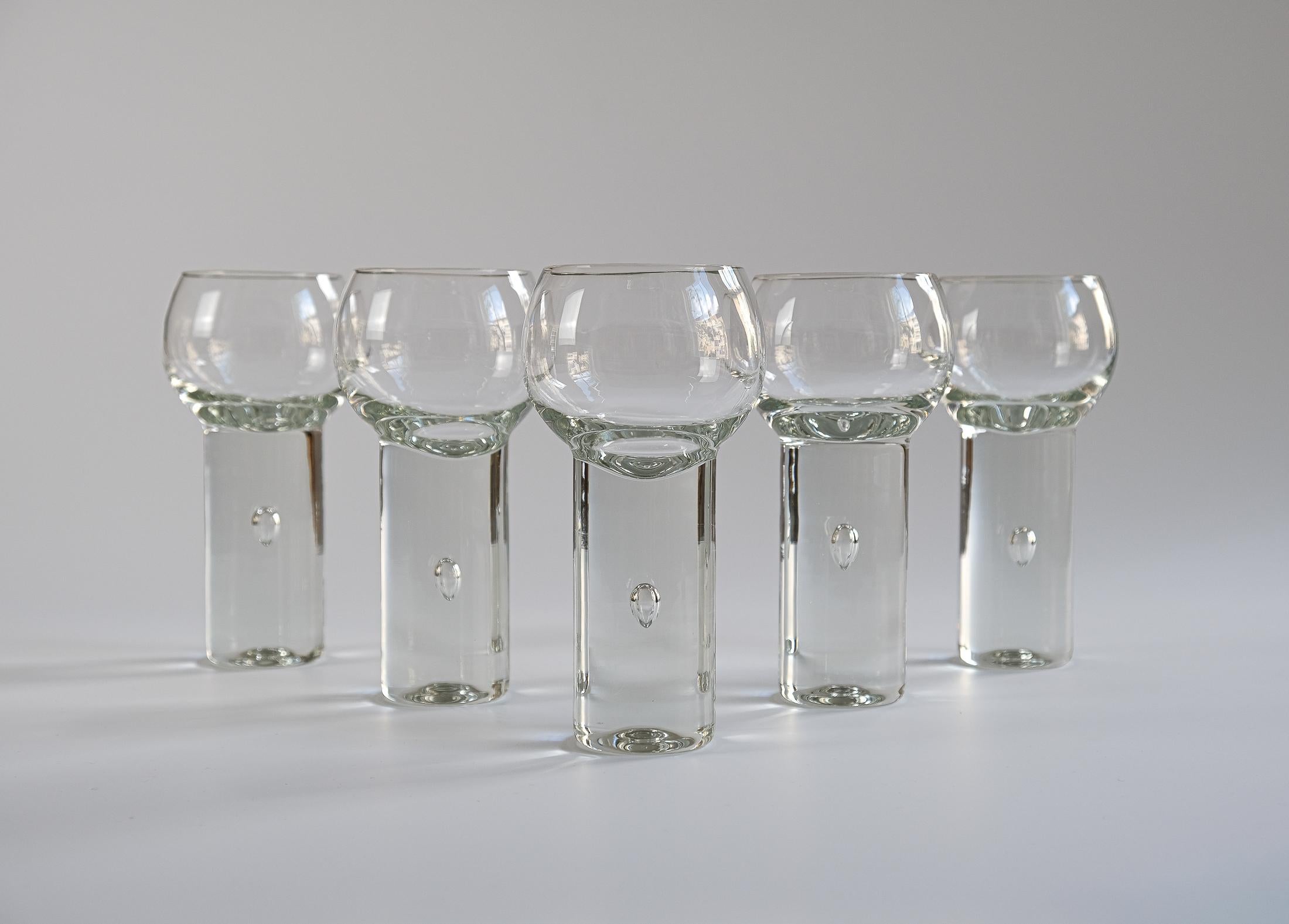 5 verres à vin en cristal toscan du milieu du siècle dessinés par Sergio Asti, Italie, C.C. en vente 5