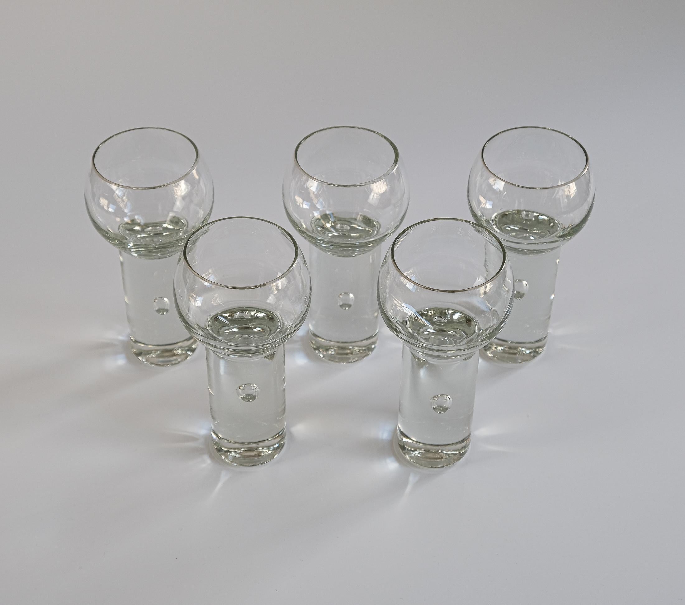 5 verres à vin en cristal toscan du milieu du siècle dessinés par Sergio Asti, Italie, C.C. en vente 7