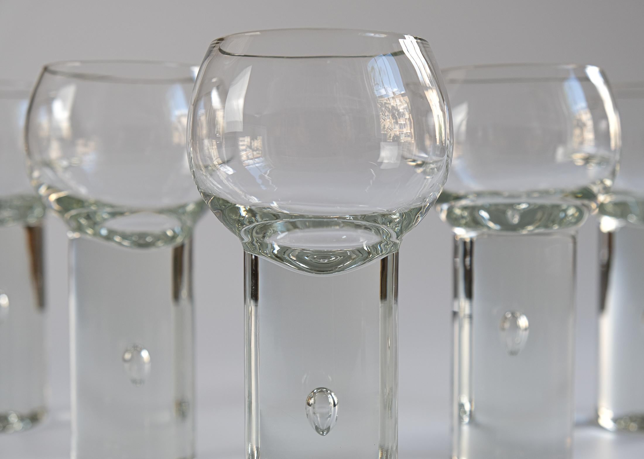 20ième siècle 5 verres à vin en cristal toscan du milieu du siècle dessinés par Sergio Asti, Italie, C.C. en vente