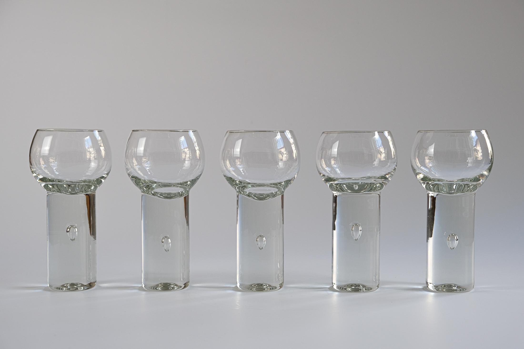 5 verres à vin en cristal toscan du milieu du siècle dessinés par Sergio Asti, Italie, C.C. en vente 2