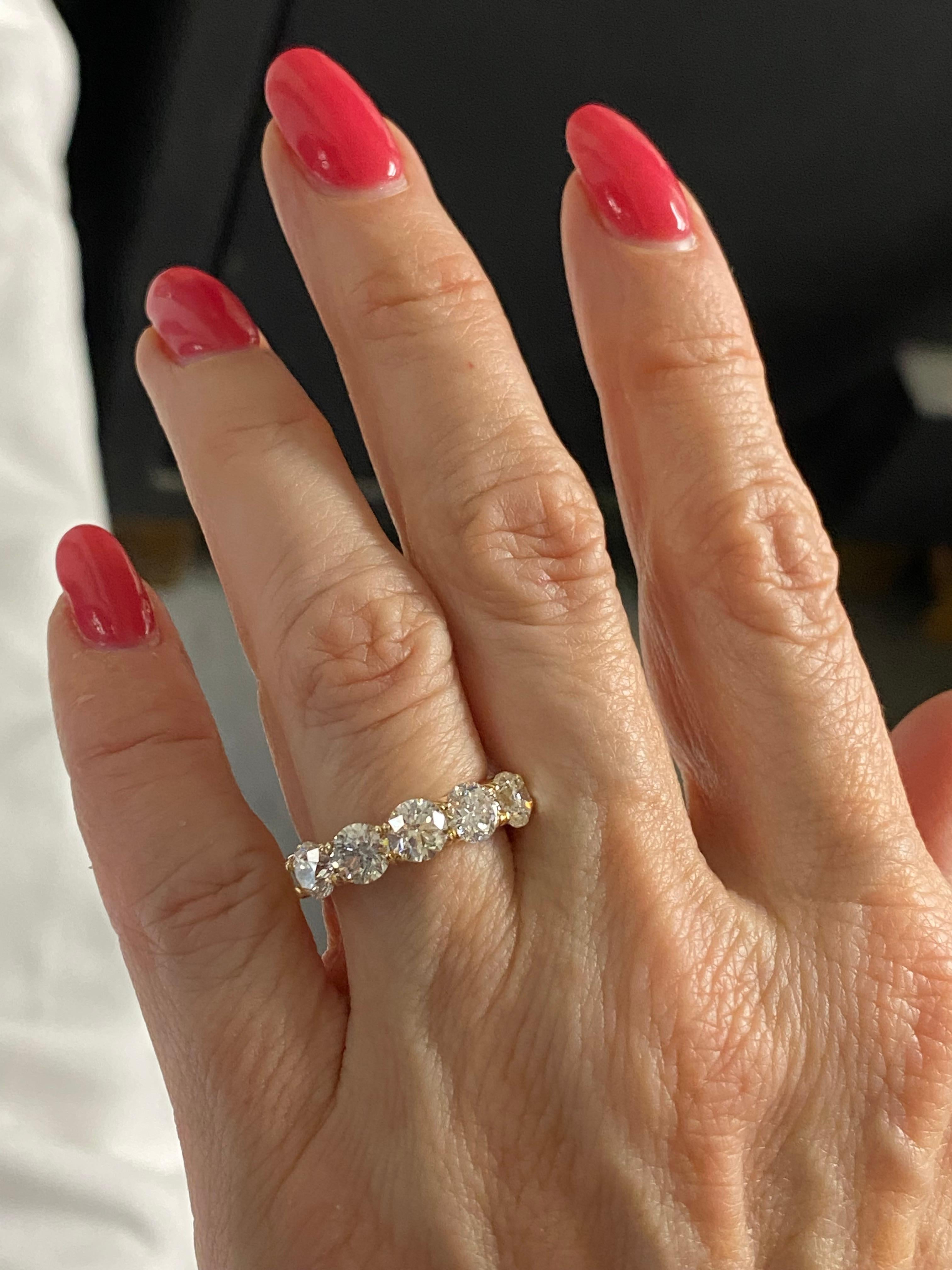 De las mujeres 5 Piedras 2.61 Quilates Diamante Corte Redondo Aniversario de Boda Oro Amarillo 14K en venta
