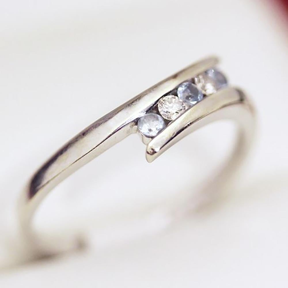 Round Cut 5-Stone Aquamarine & Diamond Ring For Sale