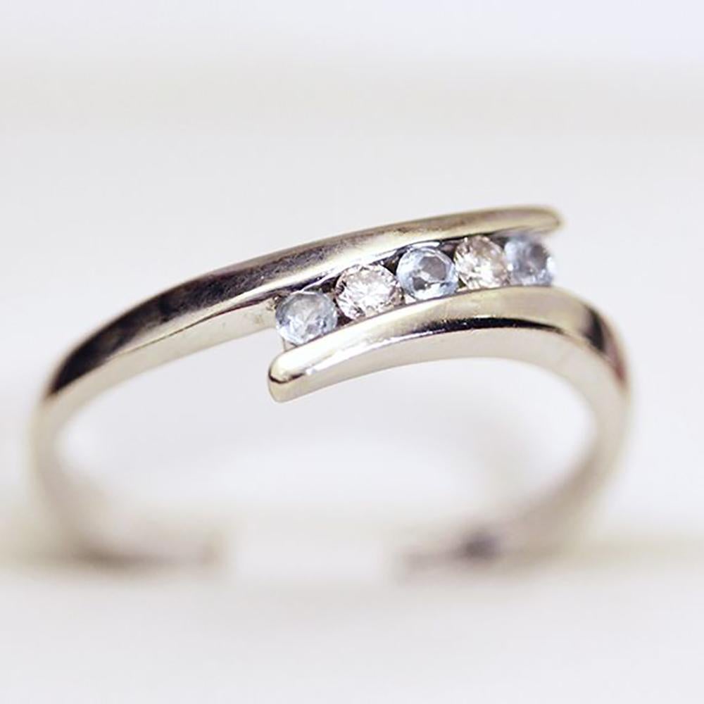 5-Stone Aquamarine & Diamond Ring In Good Condition For Sale In BALMAIN, NSW