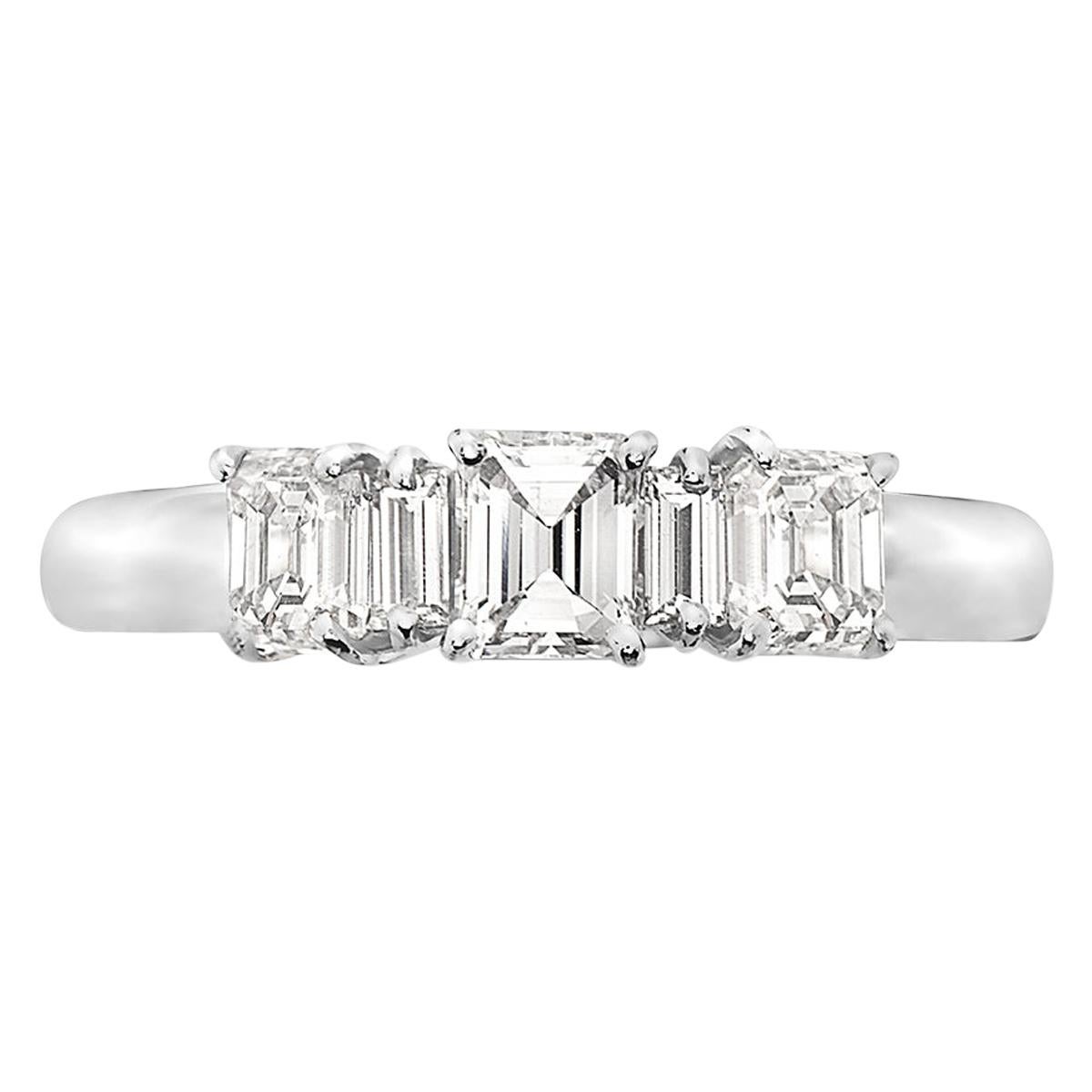 Verlobungsring mit 5-Stein-Diamant und Platin im Angebot