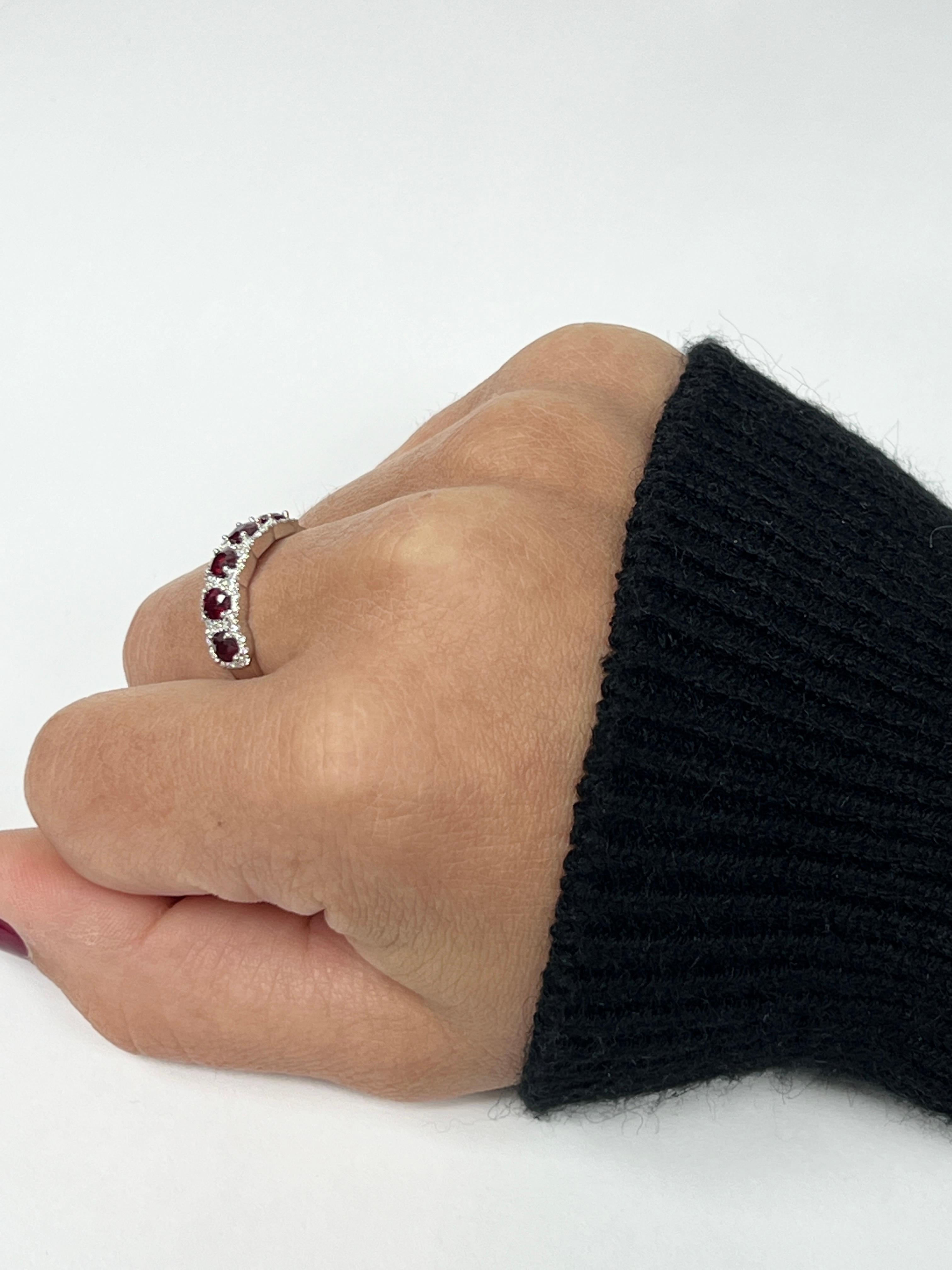 5 Stone Diamond and Ruby Band In New Condition For Sale In Great Neck, NY