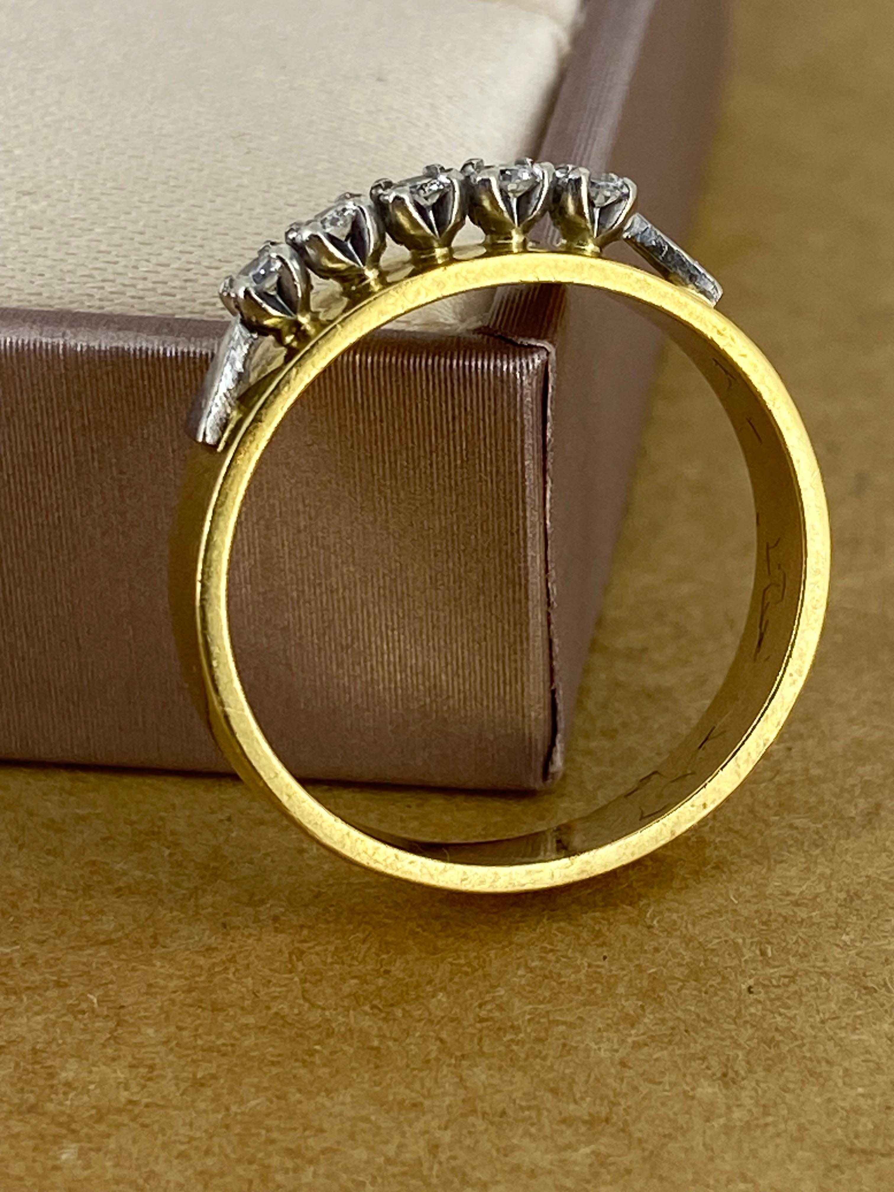 Round Cut 5-Stone Diamond (Claw Set) 4.5mm Thick Vintage Band in 18K Yellow Gold For Sale